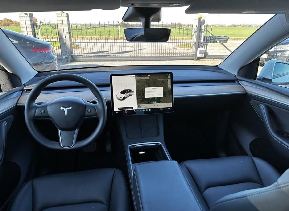 Tesla Model Y, Long Range AWD FSD - fotka 4