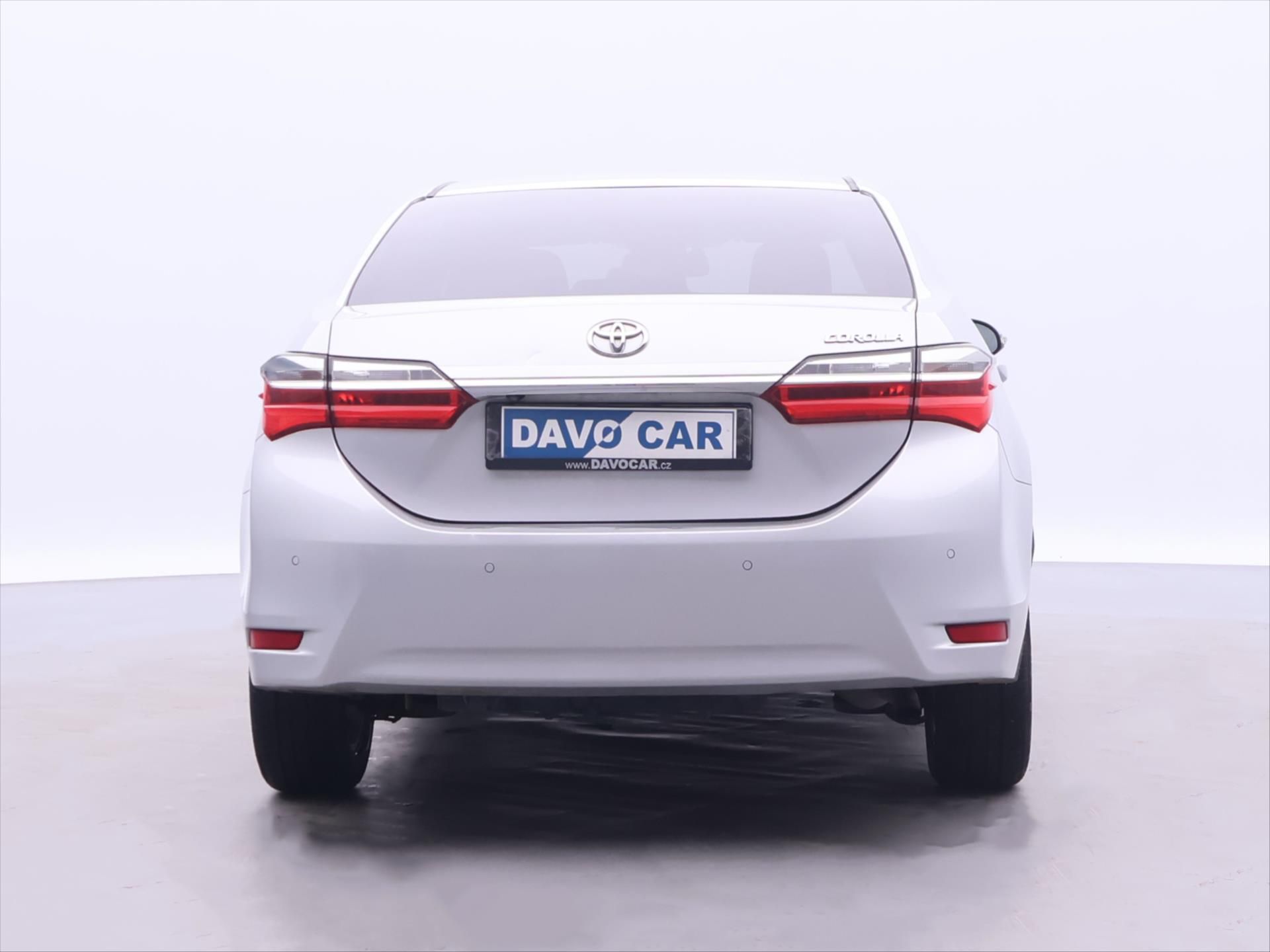 Toyota Corolla, 1,6 VVT-i 97kW 1.Maj CZ Serv.k - fotka 6