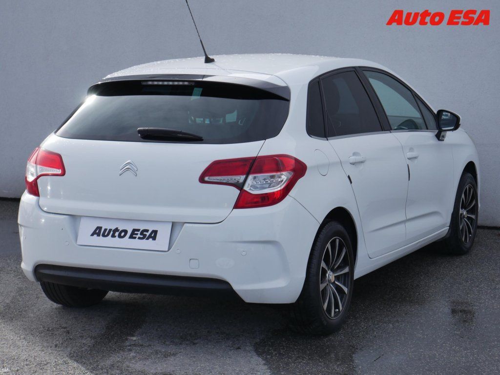 Citroën C4, 1.6i,ČR,AC,temp - fotka 4