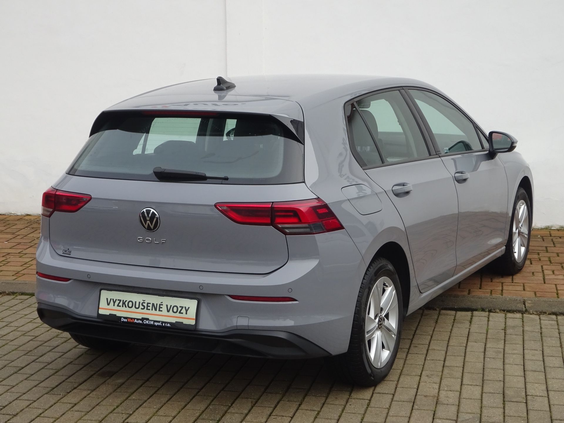 Volkswagen Golf, Life  1,0TSi /81kW - fotka 2