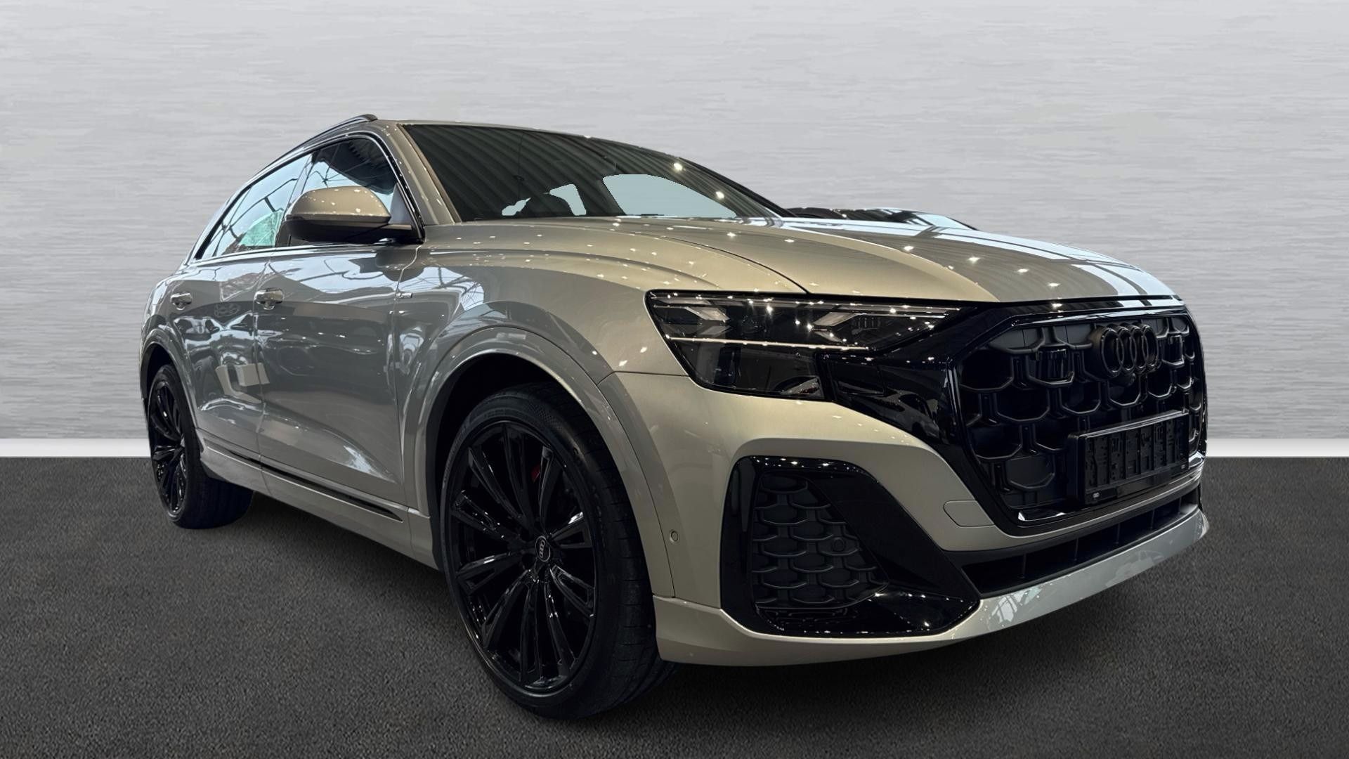 Audi Q8, 50 TDI quattro (nové - sklad) - fotka 2