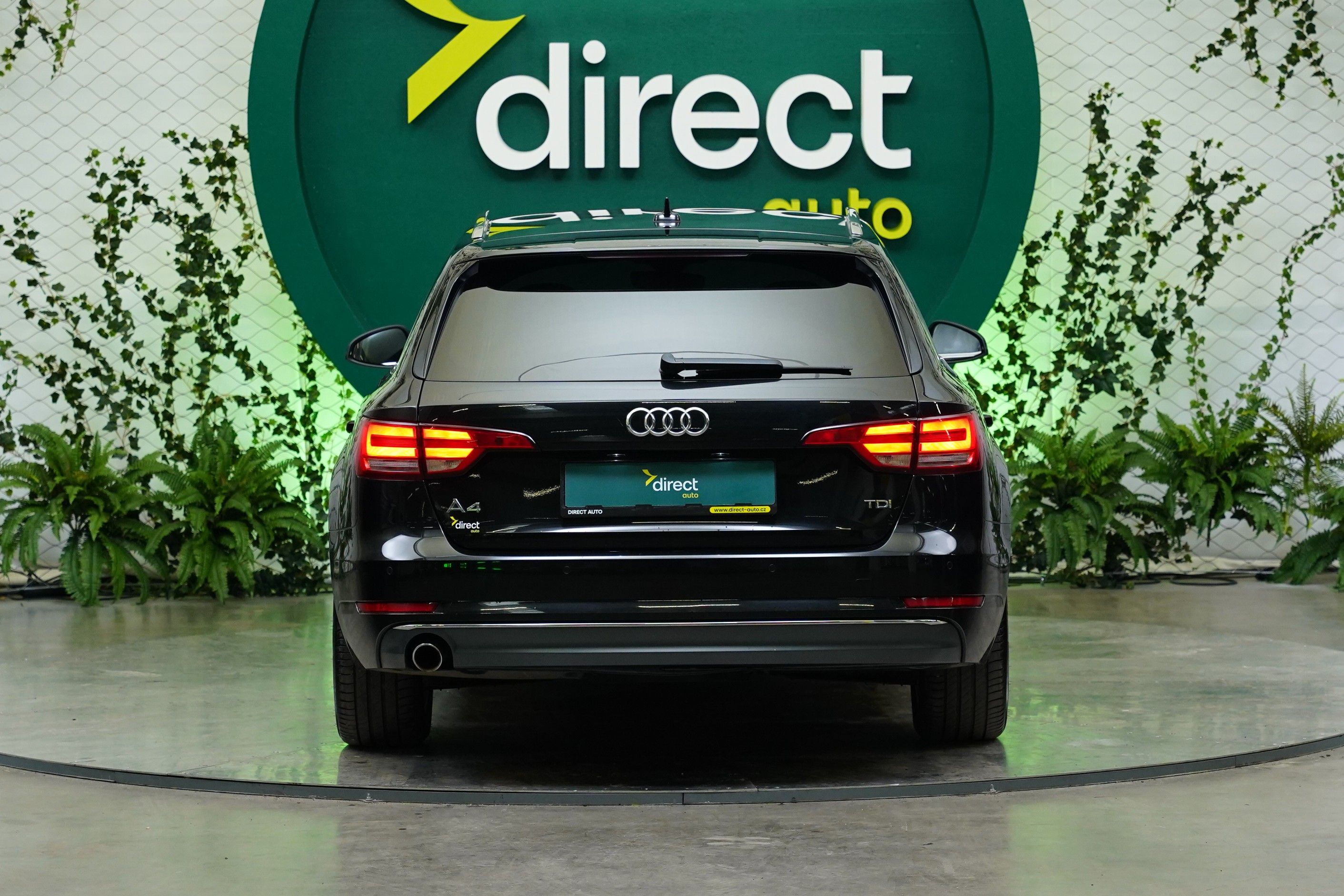 Audi A4, 2.0 TDI 110 kW S-tronic Sport - fotka 6