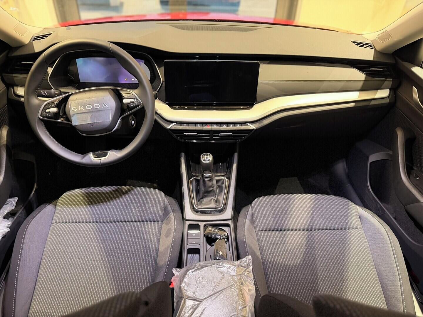 Škoda Octavia, Combi Classic 1.5 TSI 85 kW - fotka 6