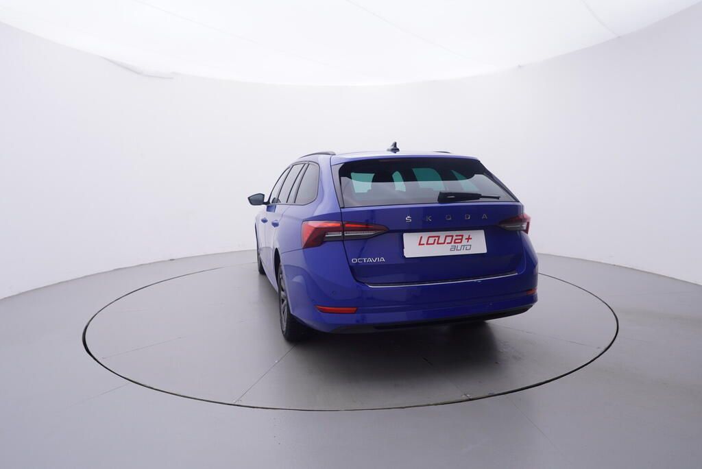 Škoda Octavia, Ambition 2.0 TDI 85 kW - fotka 4