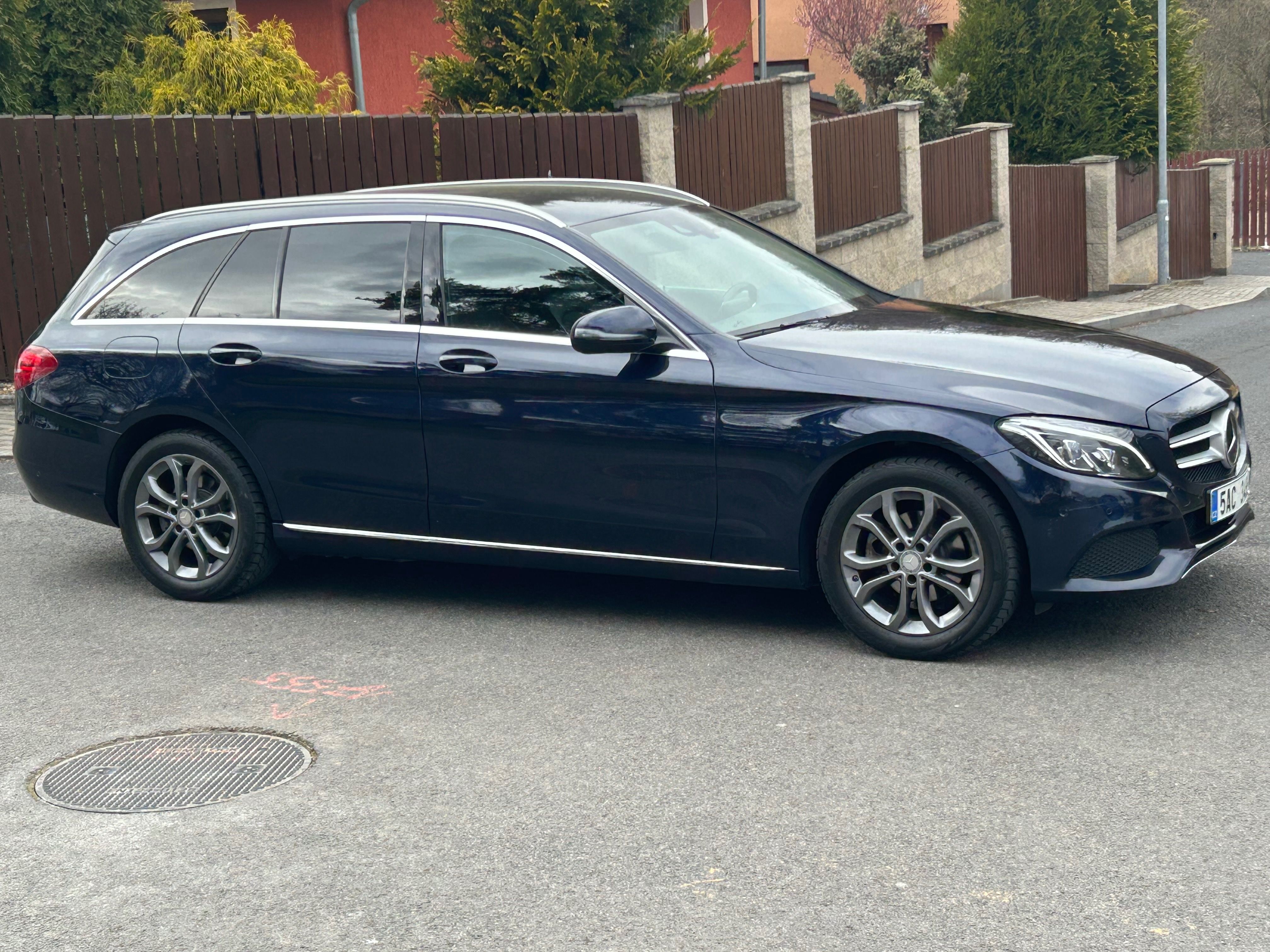 Mercedes-Benz Třídy C - fotka 2