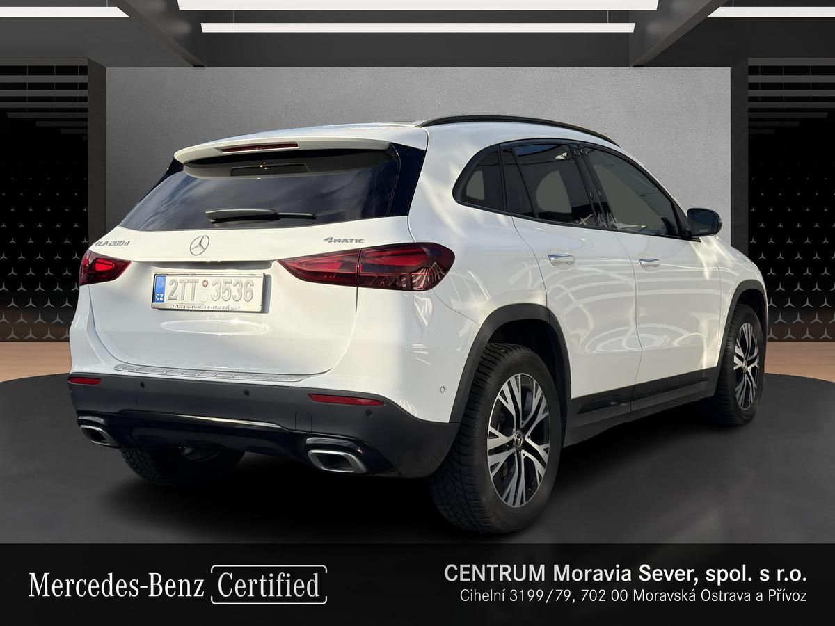 Mercedes-Benz GLA, 200 d 4MATIC - fotka 5