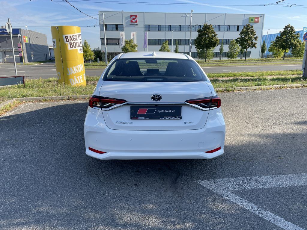 Toyota Corolla, SD 1.8 Hybrid ODBĚR 7/2026 - fotka 4