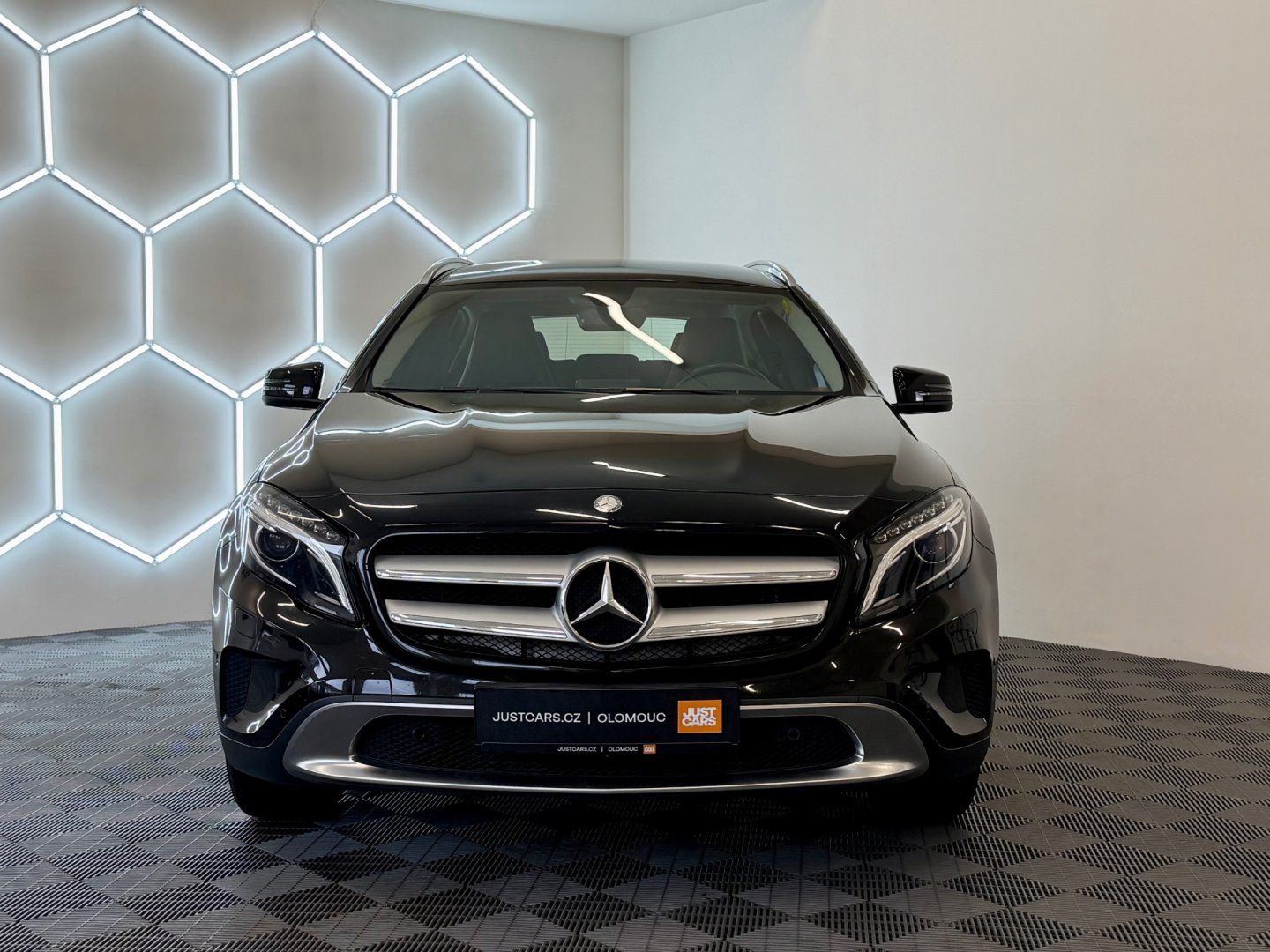 Mercedes-Benz GLA, 200d, 100kW, 4x4, ČR - fotka 2
