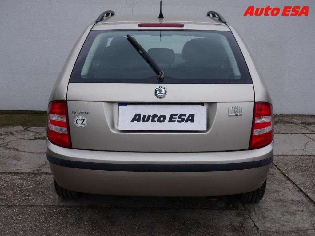 Škoda Fabia, 1.2 12V,ČR - fotka 5