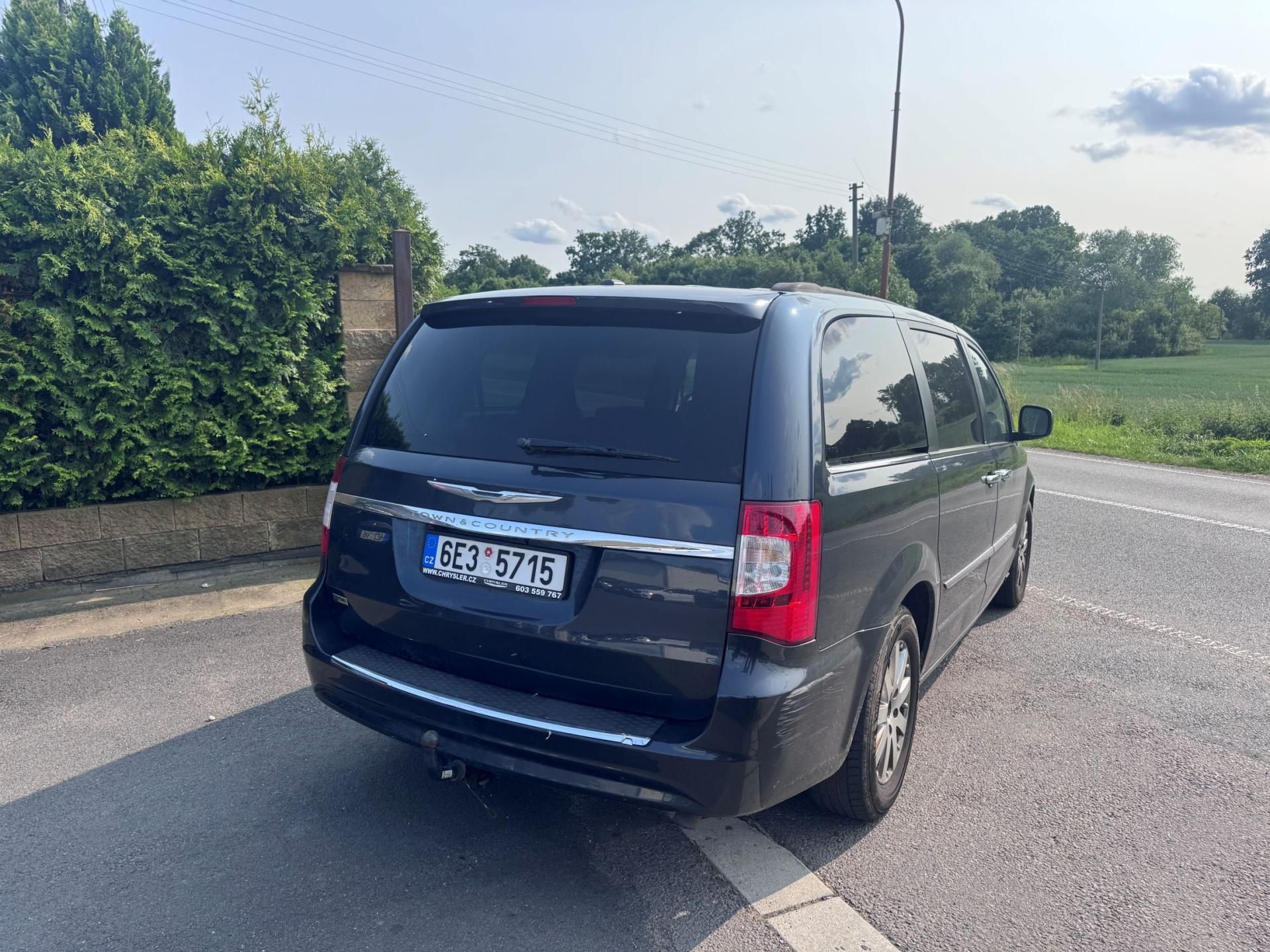 Chrysler Town & Country, 3,6 RT DVD Stown Kůže 2014 - fotka 4