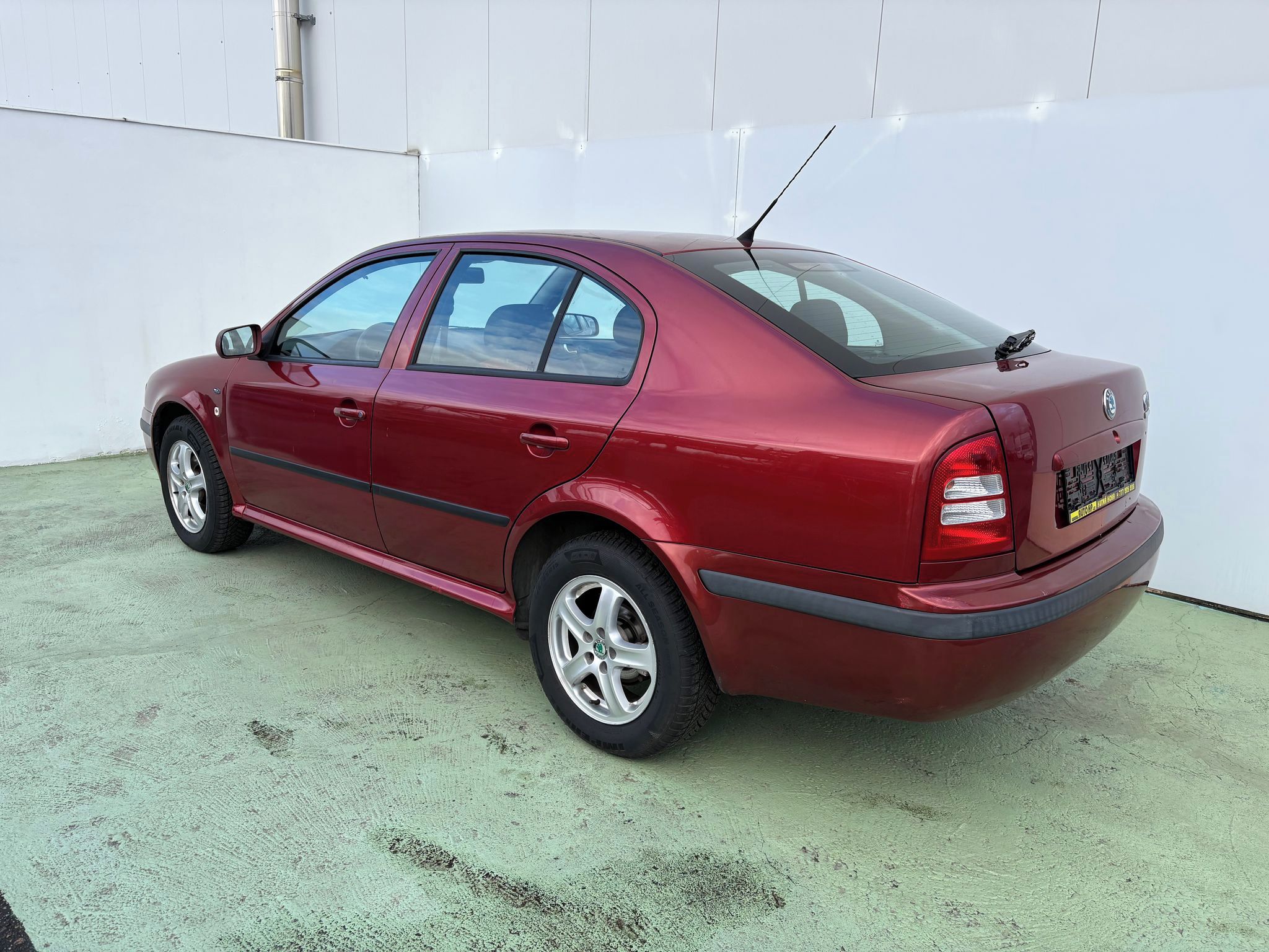 Škoda Octavia, 2.0i, 85kW Automat, Klima - fotka 4
