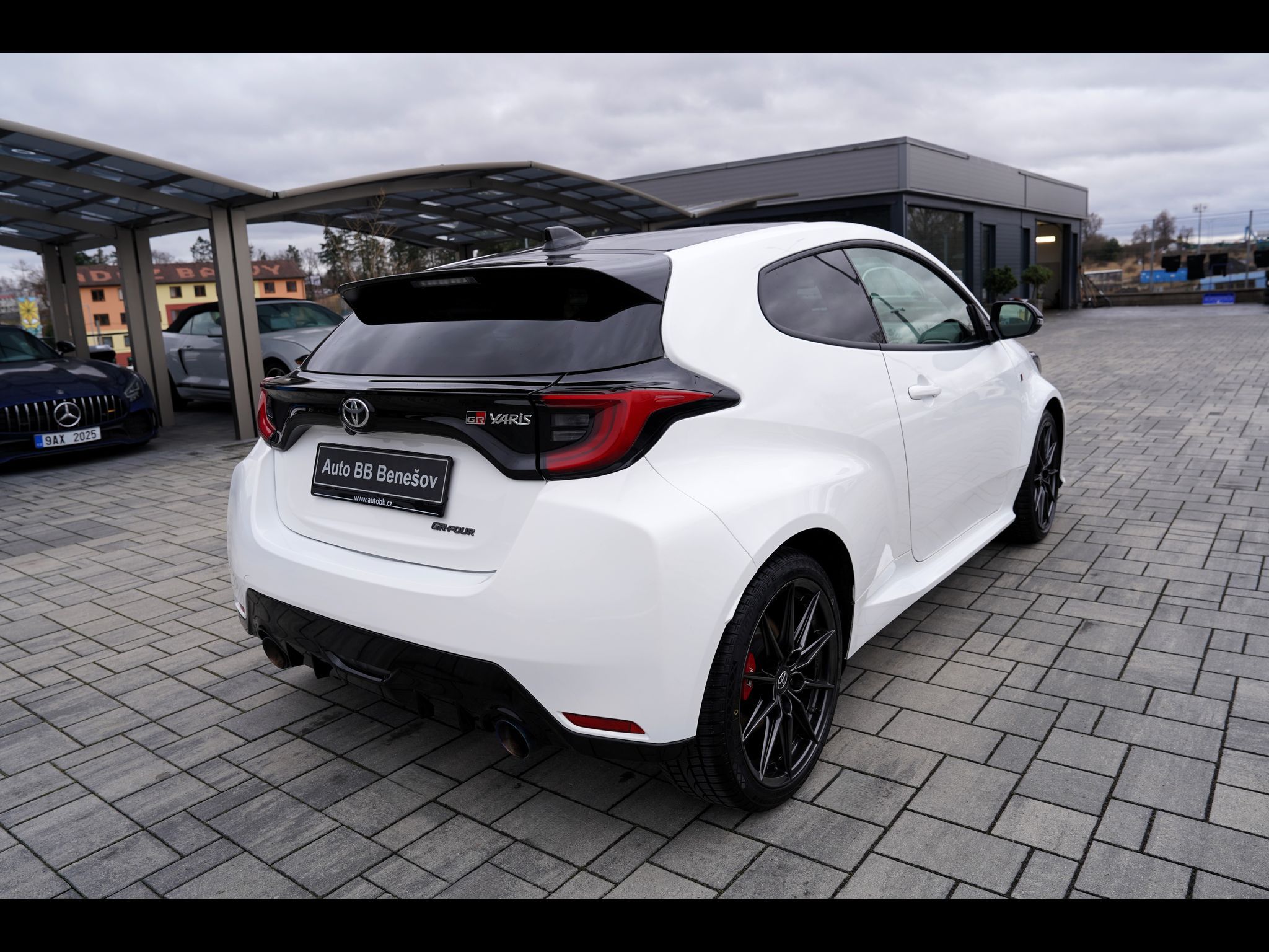 Toyota GR Yaris, GR 1.6L Turbo/265 PS/4WD/ČR - fotka 6