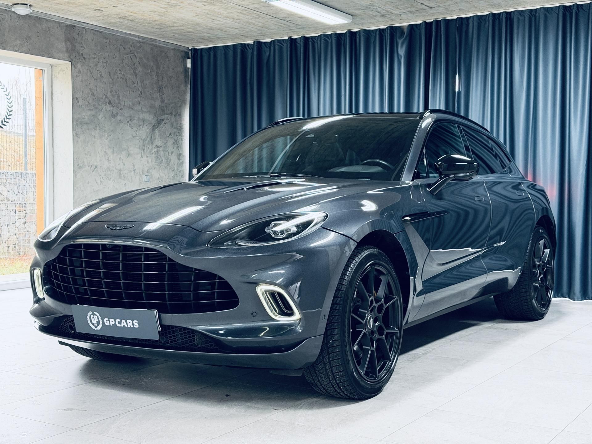 Aston Martin DBX, 550*AIR*XENON.GREY*TOP - fotka 3