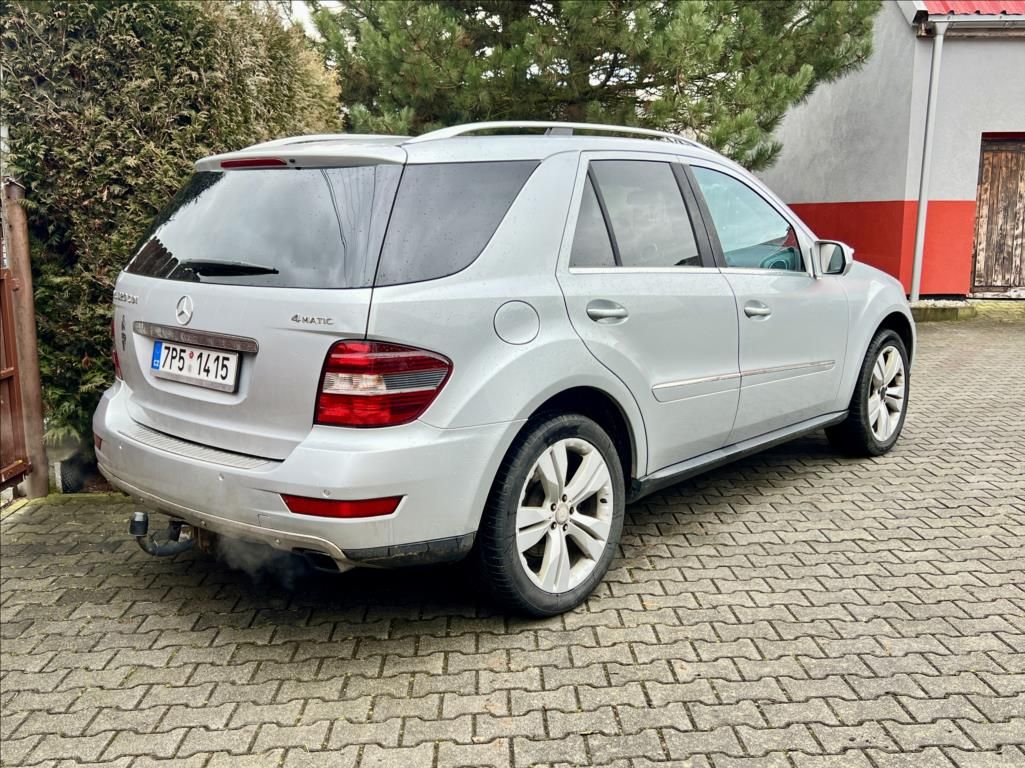Mercedes-Benz Třídy M, 320 CDI 4MATIC 7G-TRONIC - fotka 6