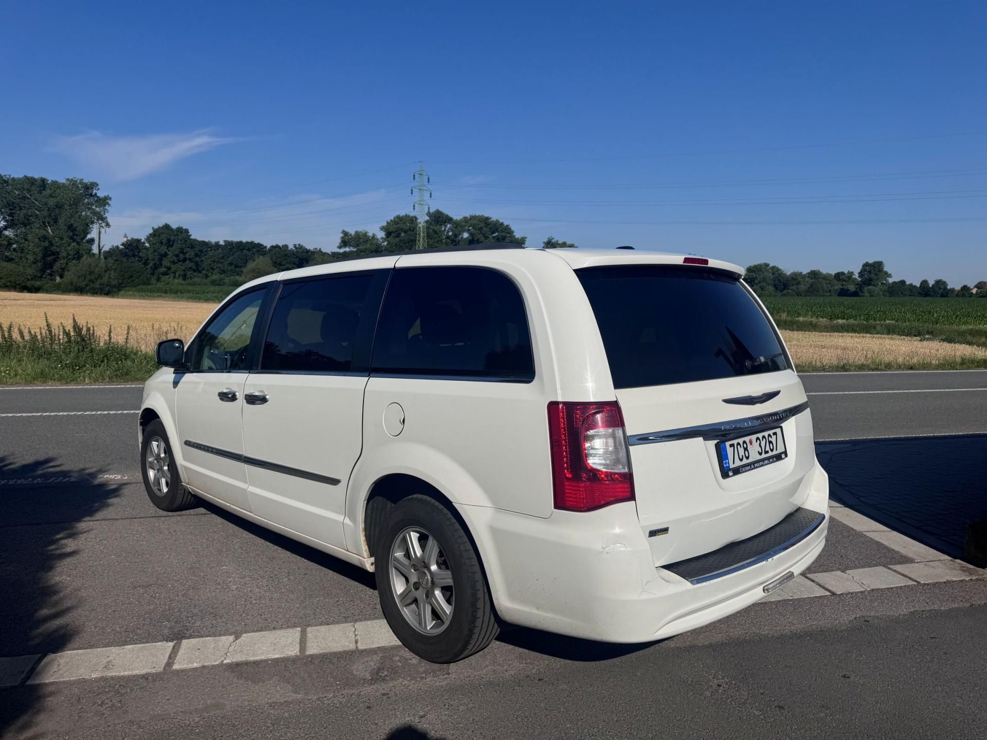 Chrysler Town & Country, 3,6 V6 RT El dveře DO 2011 - fotka 3