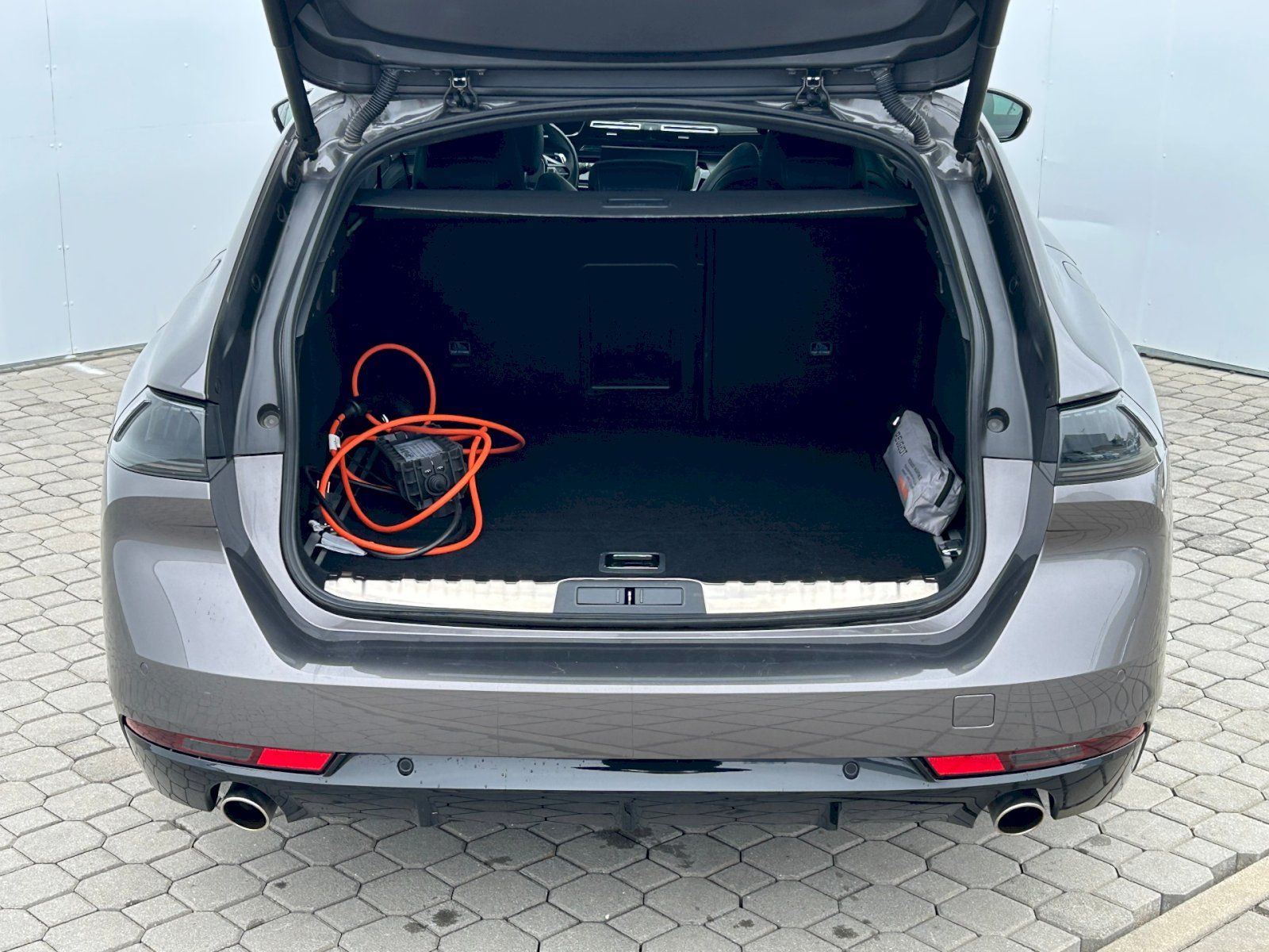 Peugeot 508, SW GT PACK / HYBRID / 225 / e- - fotka 6