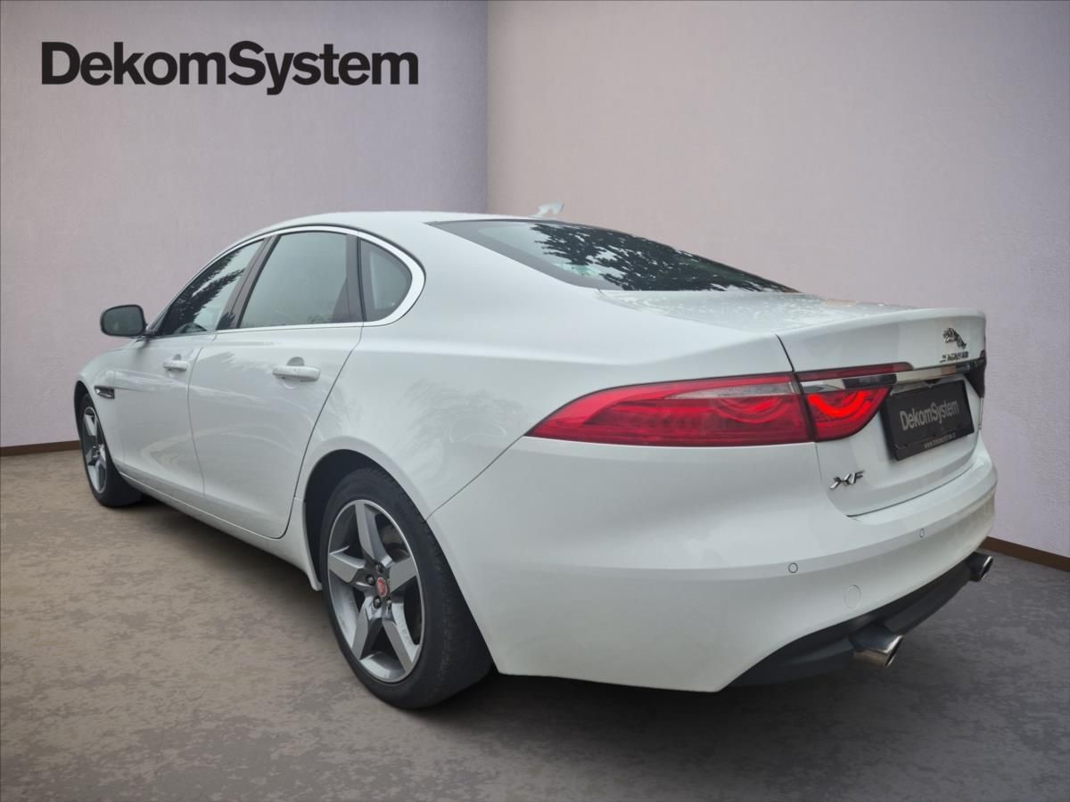 Jaguar XF, 3,0 30d R-SPORT - fotka 4