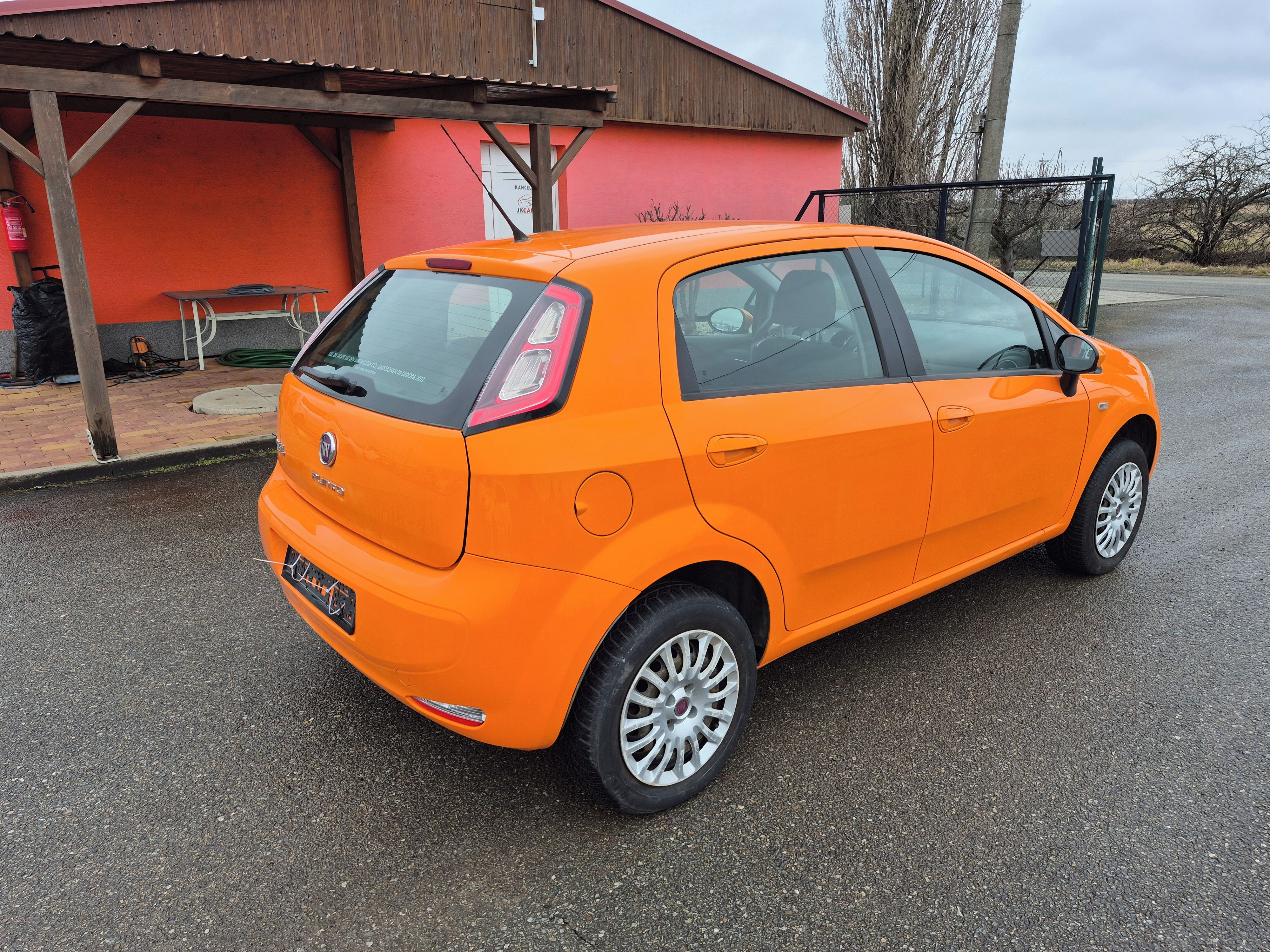 Fiat Punto, 1,4i, 57kW, benzín/CNG - fotka 6