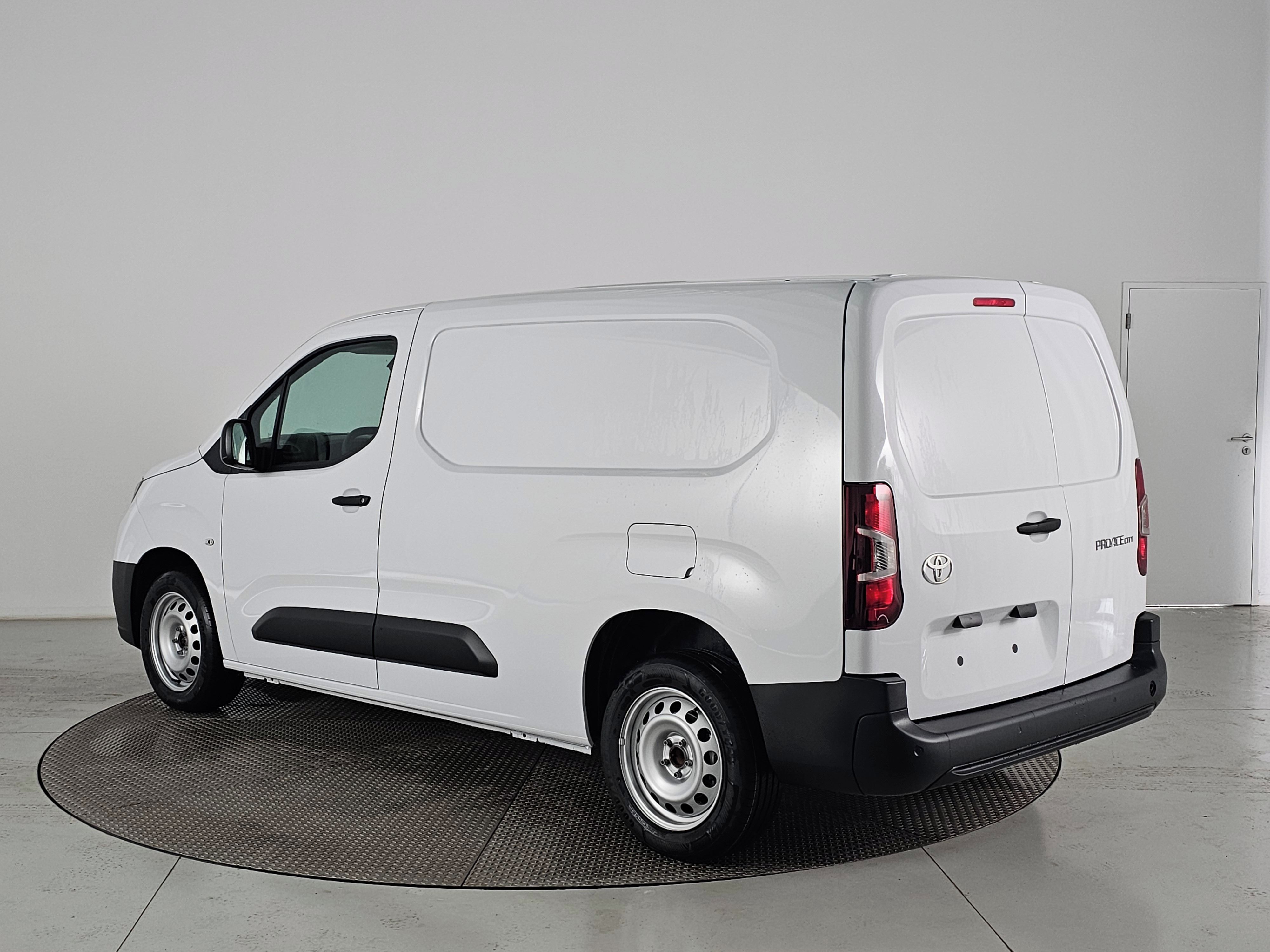 Toyota Proace City, VAN Long 1.5D 6MT 130k Active - fotka 6