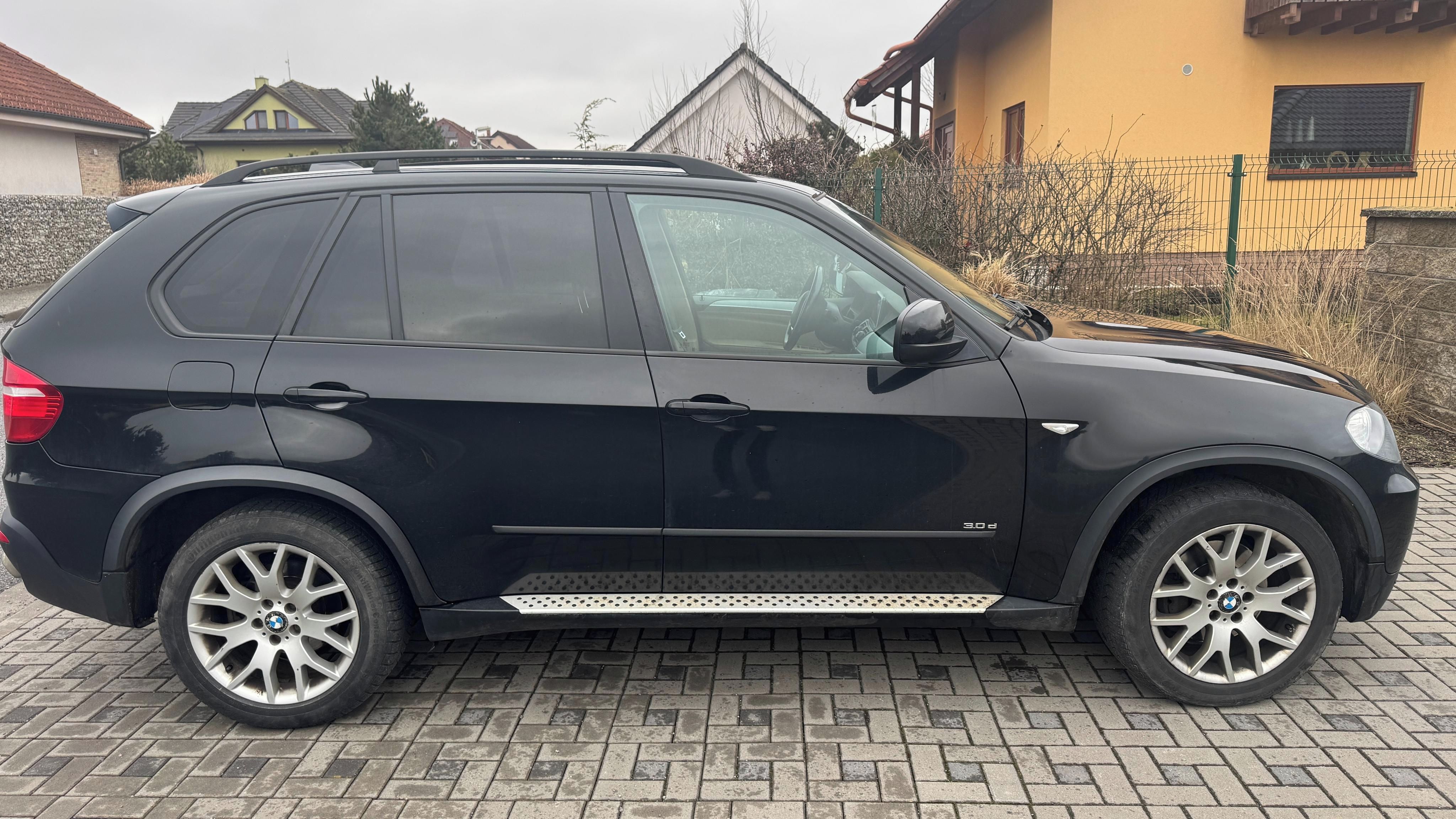 BMW X5, Nová STK - fotka 3