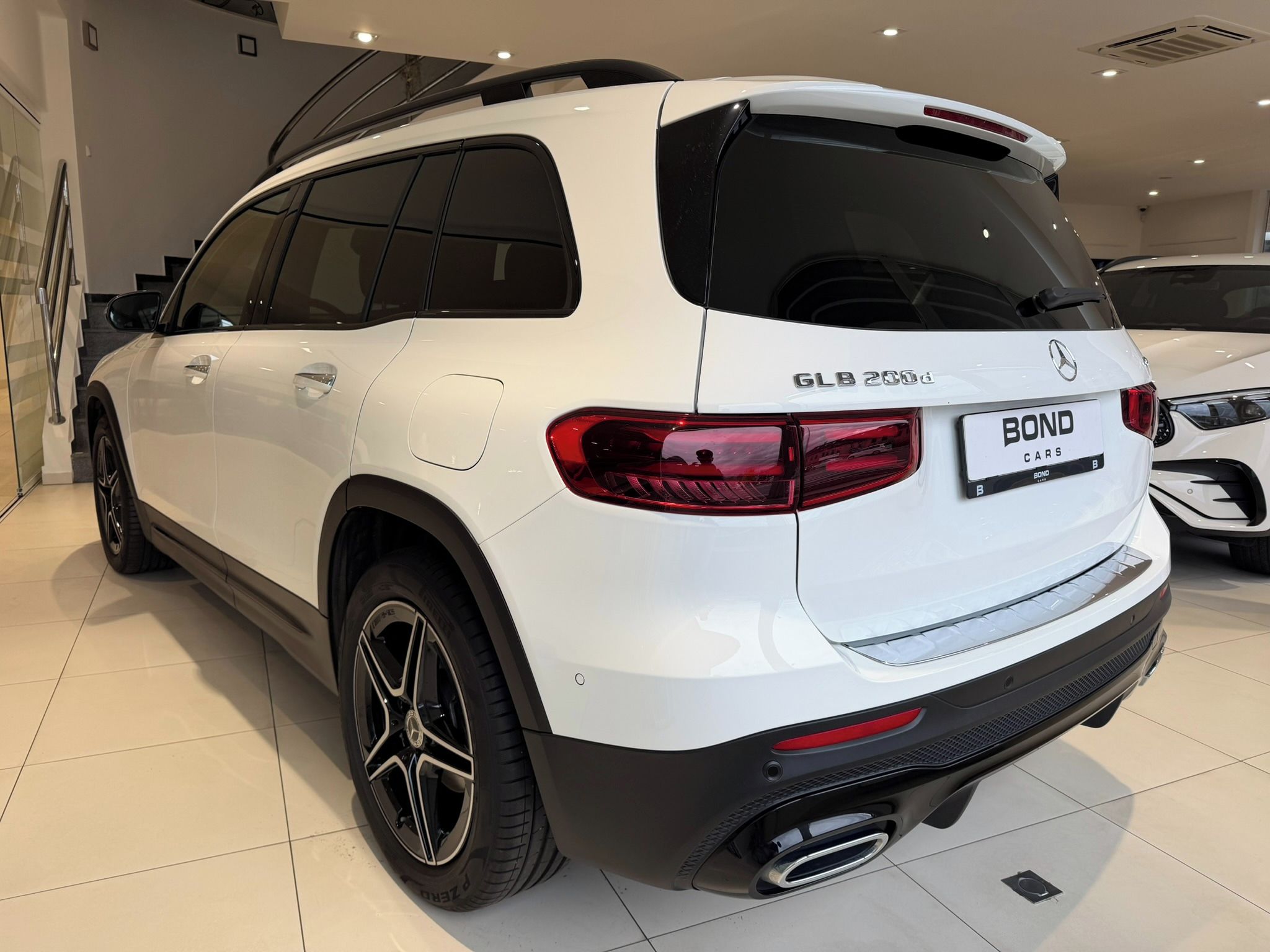 Mercedes-Benz GLB, 200 d 4M/AMGPREMIU/LED/ESP/TOP - fotka 4