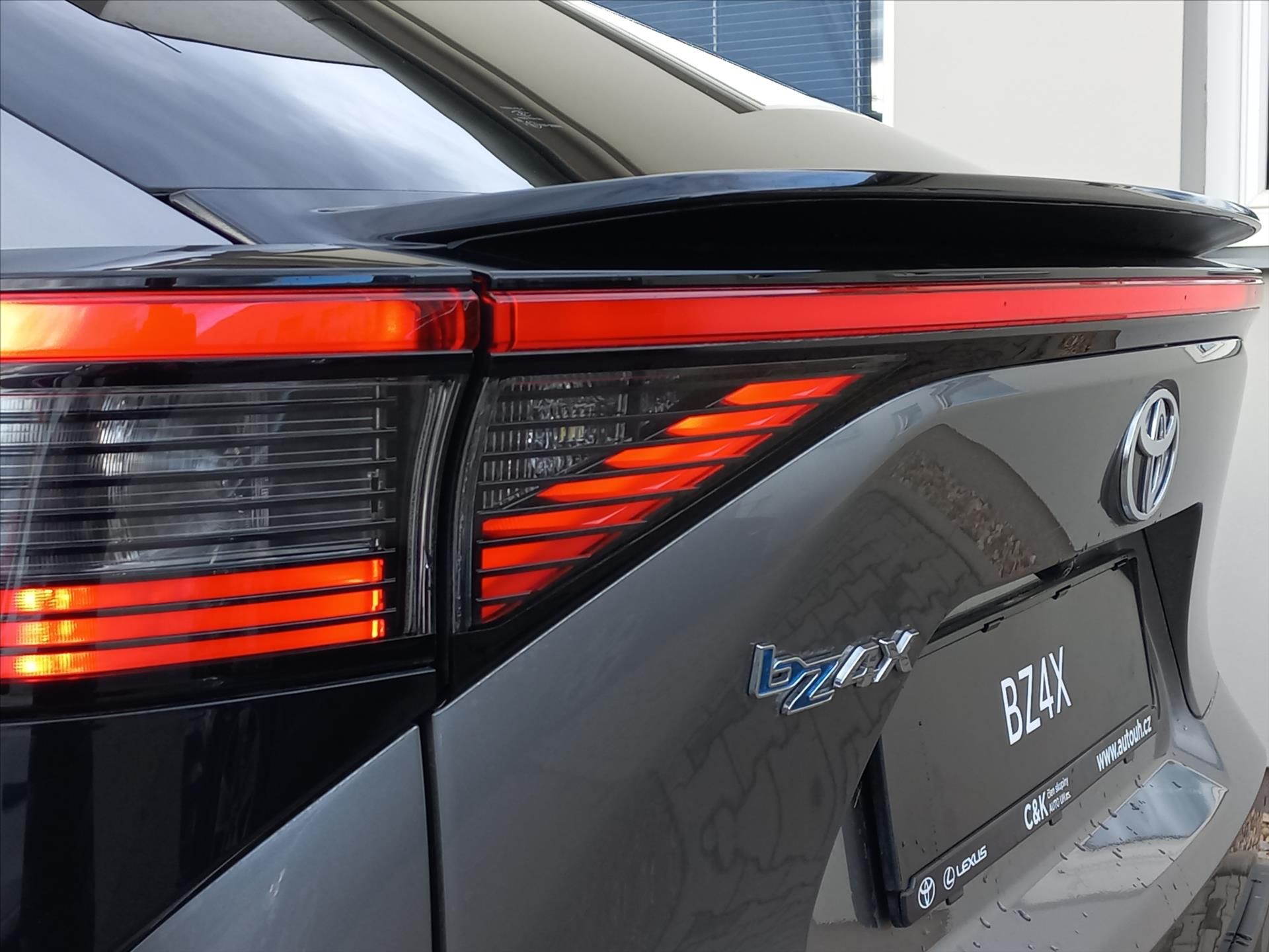 Toyota bZ4X, BEV 73.1 kWh  Style - fotka 5