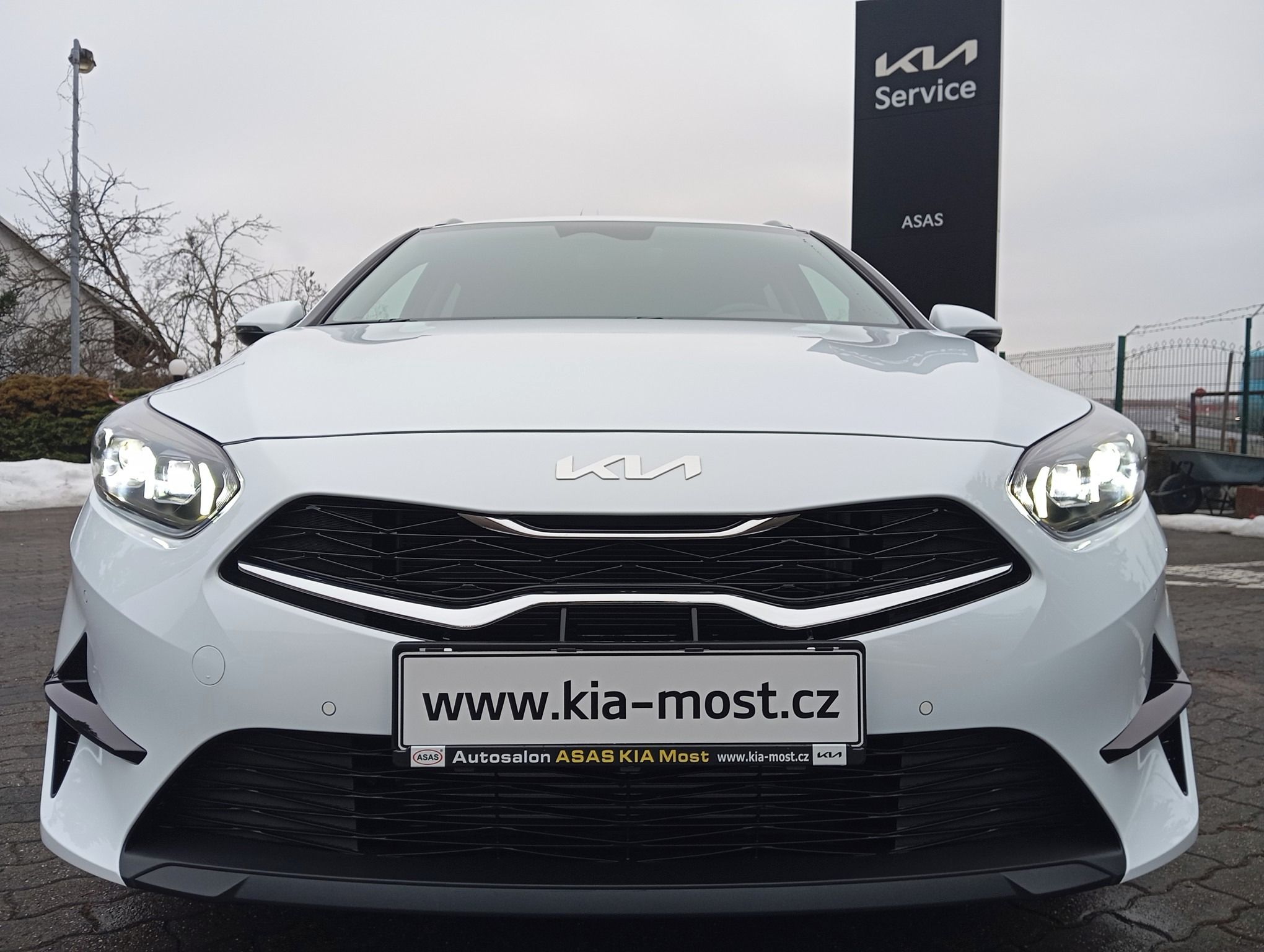 Kia Cee´d SW, 1.5 T-GDi 7DCT TOP + Business - fotka 4