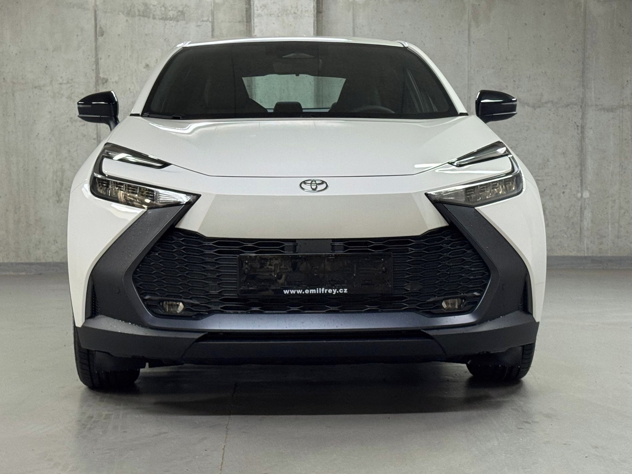 Toyota C-HR, Comfort Business 1.8 Hybrid - fotka 2