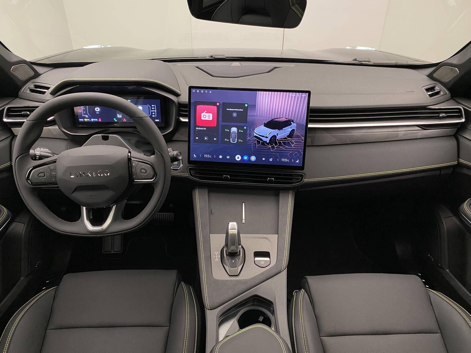 Lynk & Co 01, 01 MORE PHEV DEMO - fotka 2