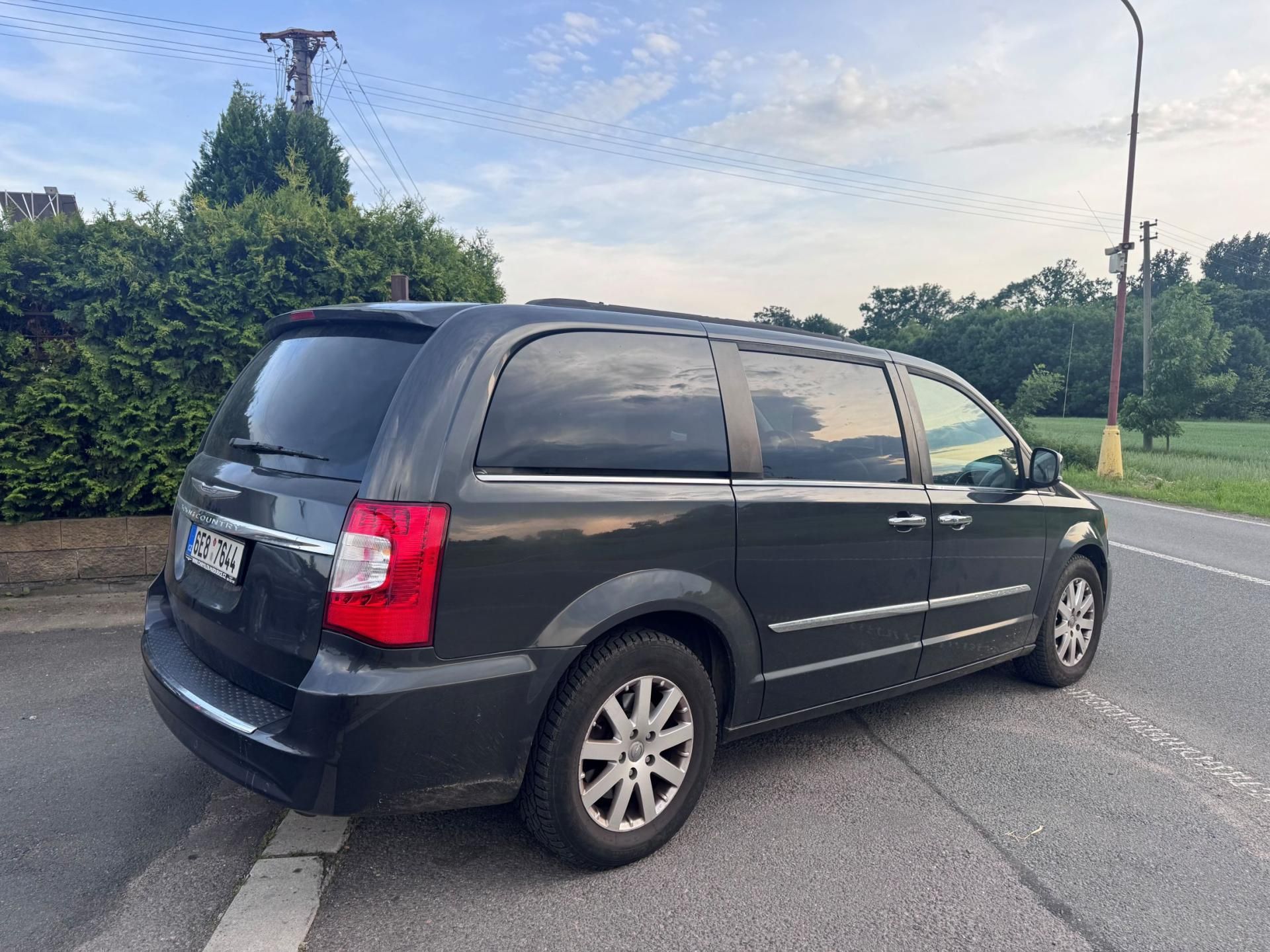 Chrysler Town & Country, 3,6 LPG Limited DVD 2012 - fotka 4