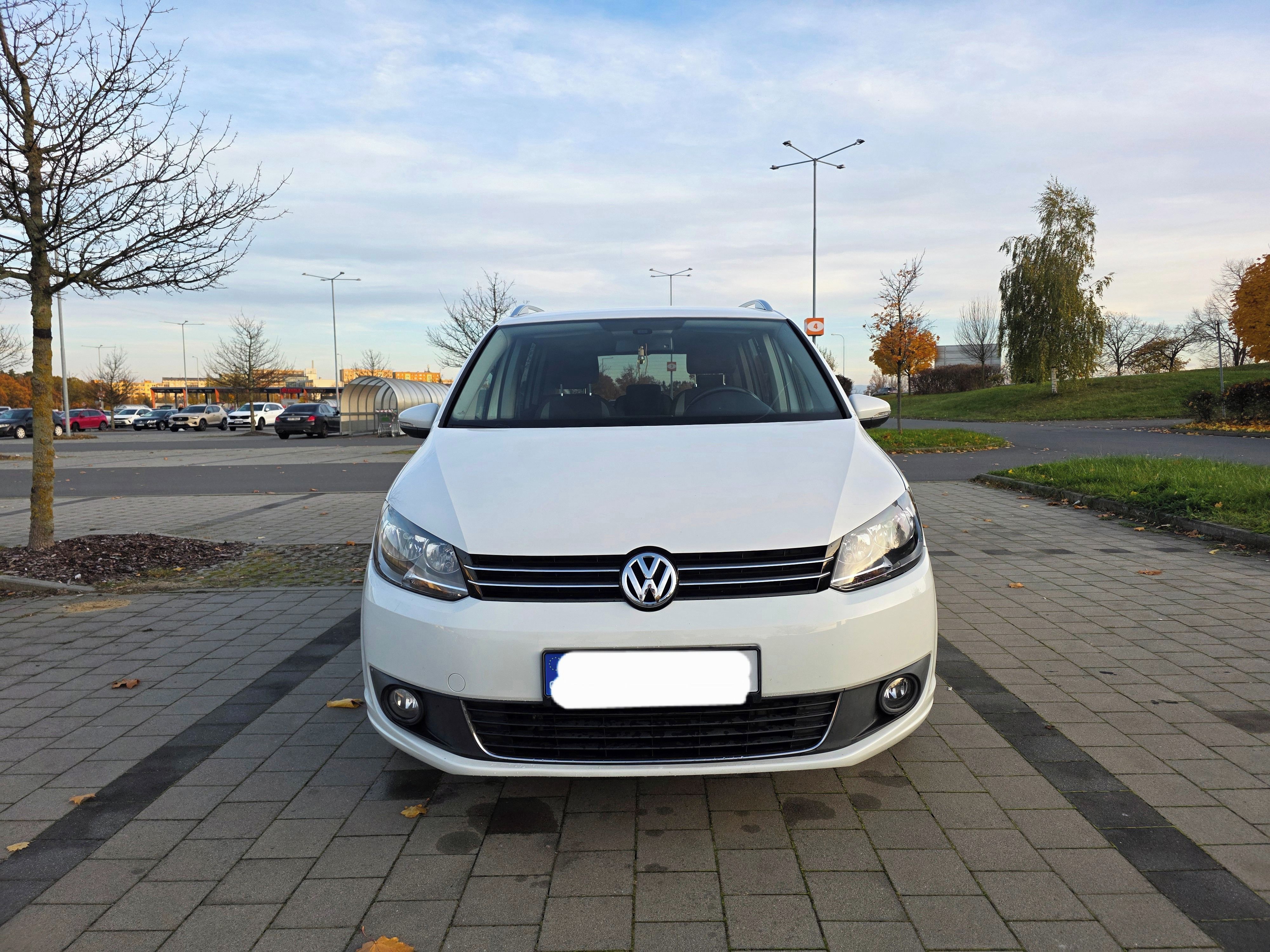 Volkswagen Touran - fotka 2