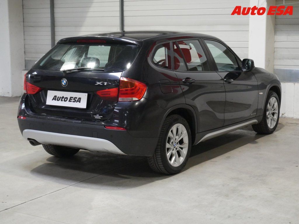 BMW X1, 2.0 D xDrive 18d,AC - fotka 4