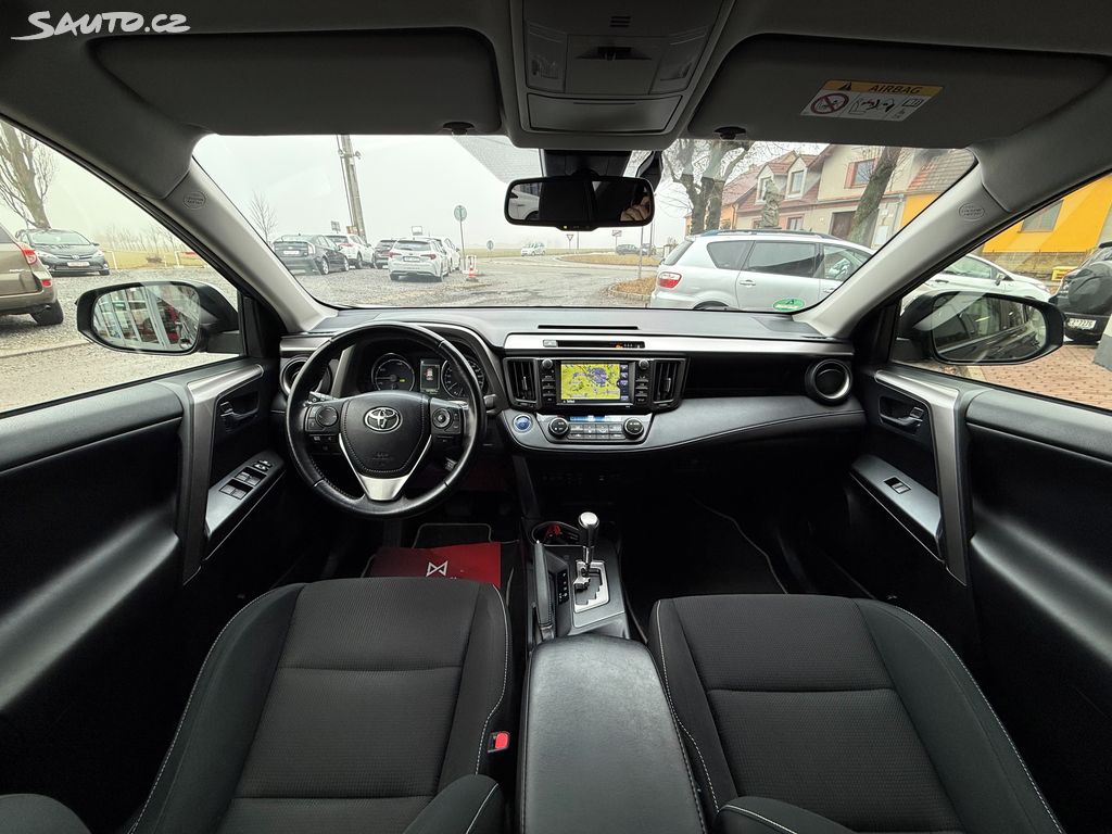 Toyota Rav4, fotka 11