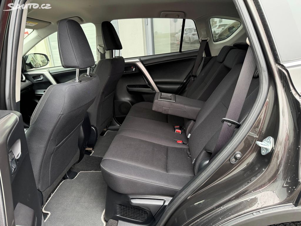 Toyota Rav4, fotka 24