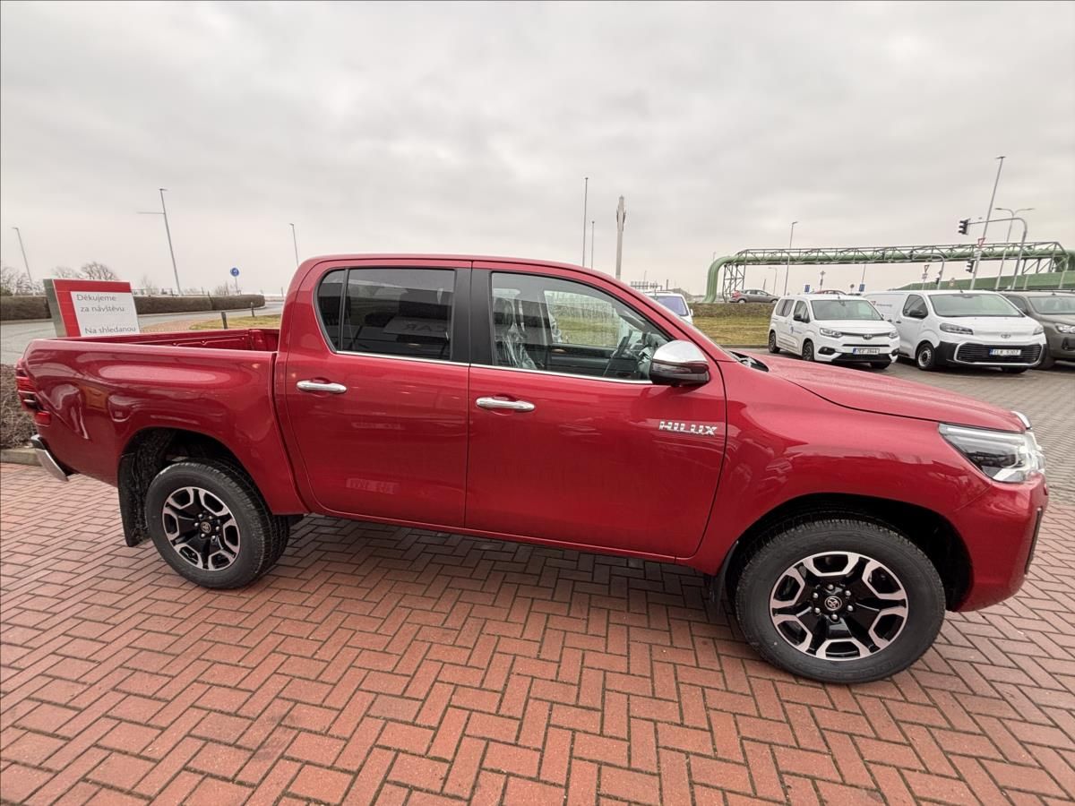 Toyota Hilux, 2,8   EXECUTIVE - fotka 4