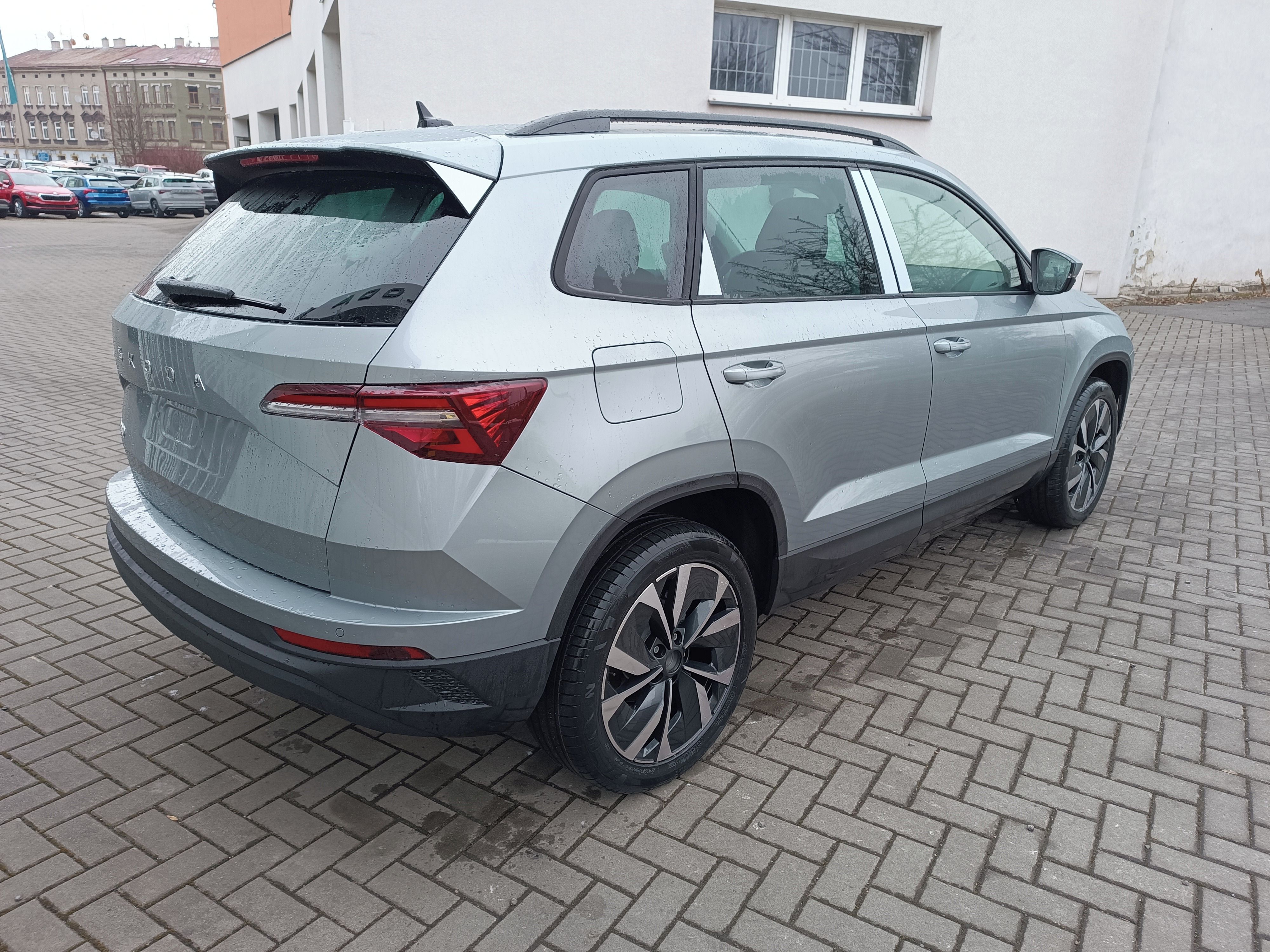 Škoda Karoq, Dynamic 1,5TSI 110kW 6st. man - fotka 4