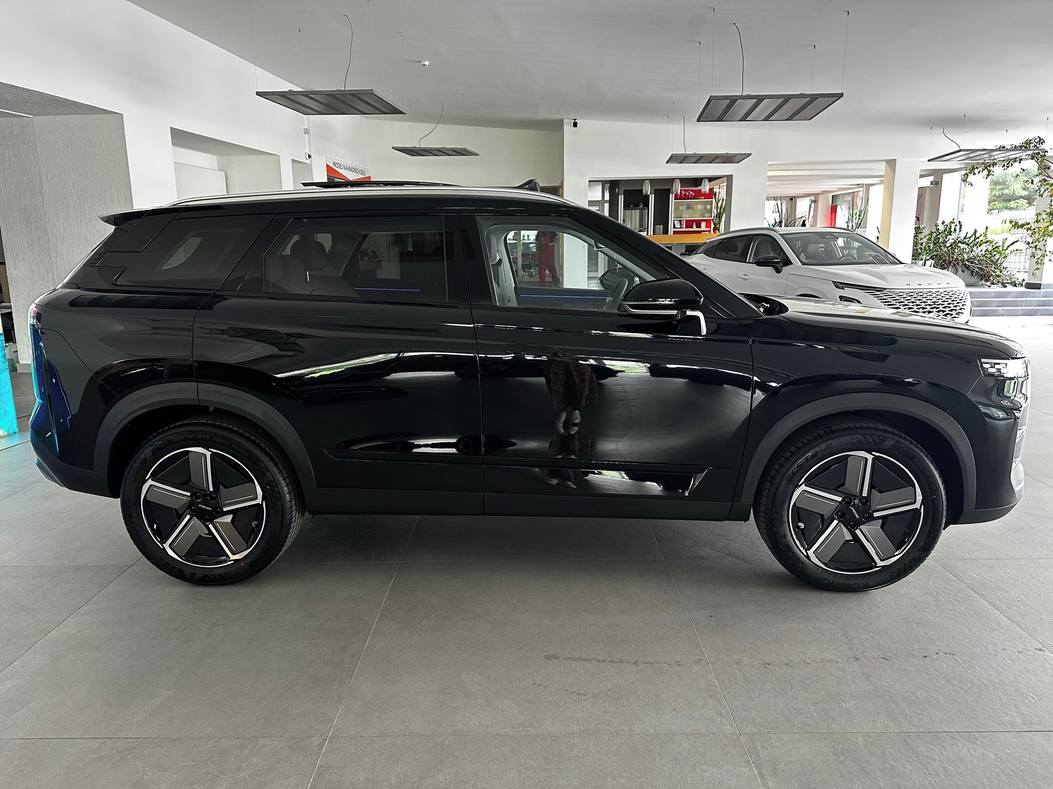 Jaecoo 7, 1,6 T-GDI DCT FWD LUXURY - fotka 4