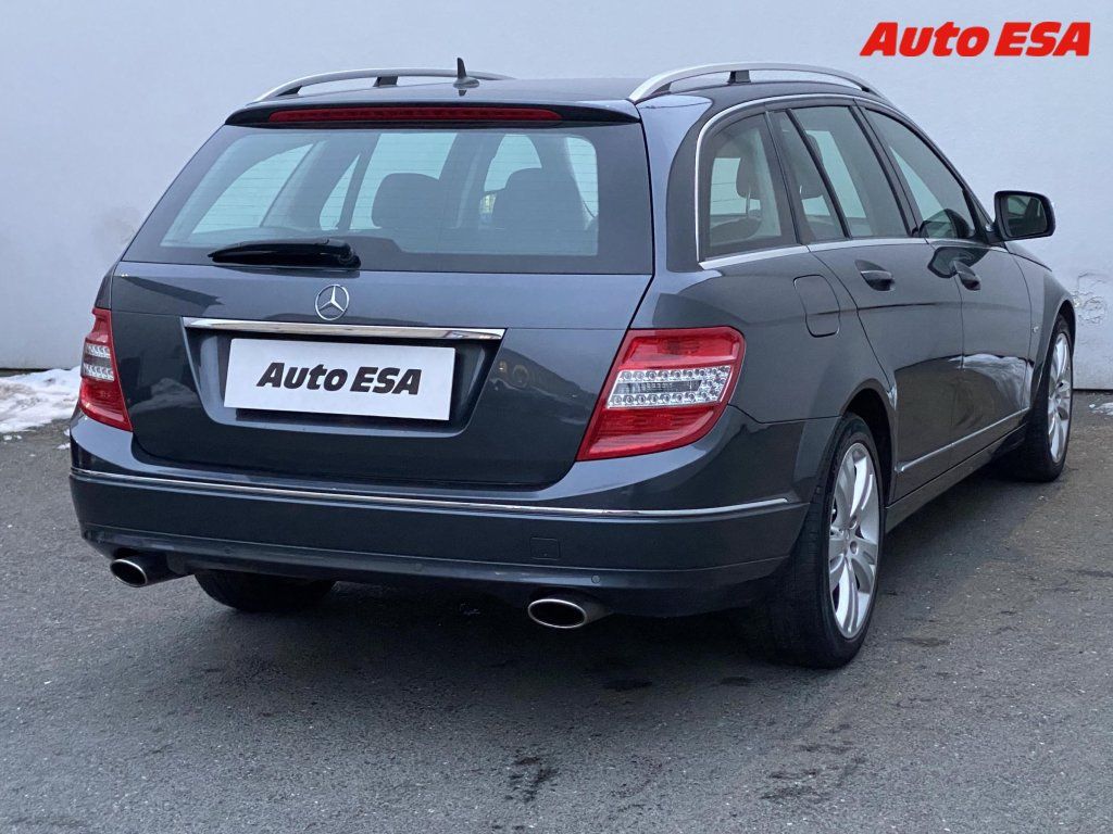 Mercedes-Benz Třídy C, 3.0i C280,Avantgarde,AT - fotka 4