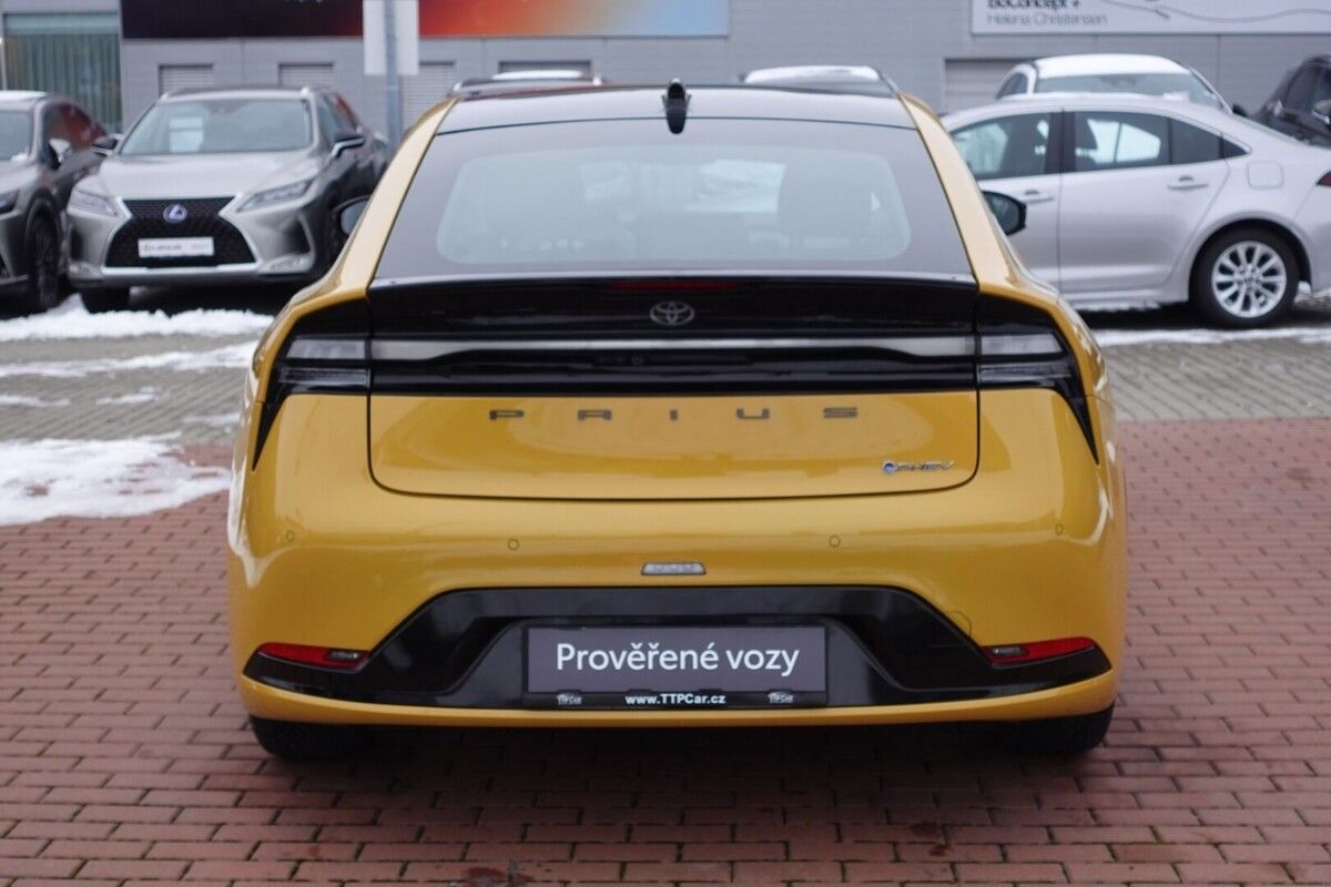Toyota Prius, 2.0 PHEV Executive sada komple - fotka 5