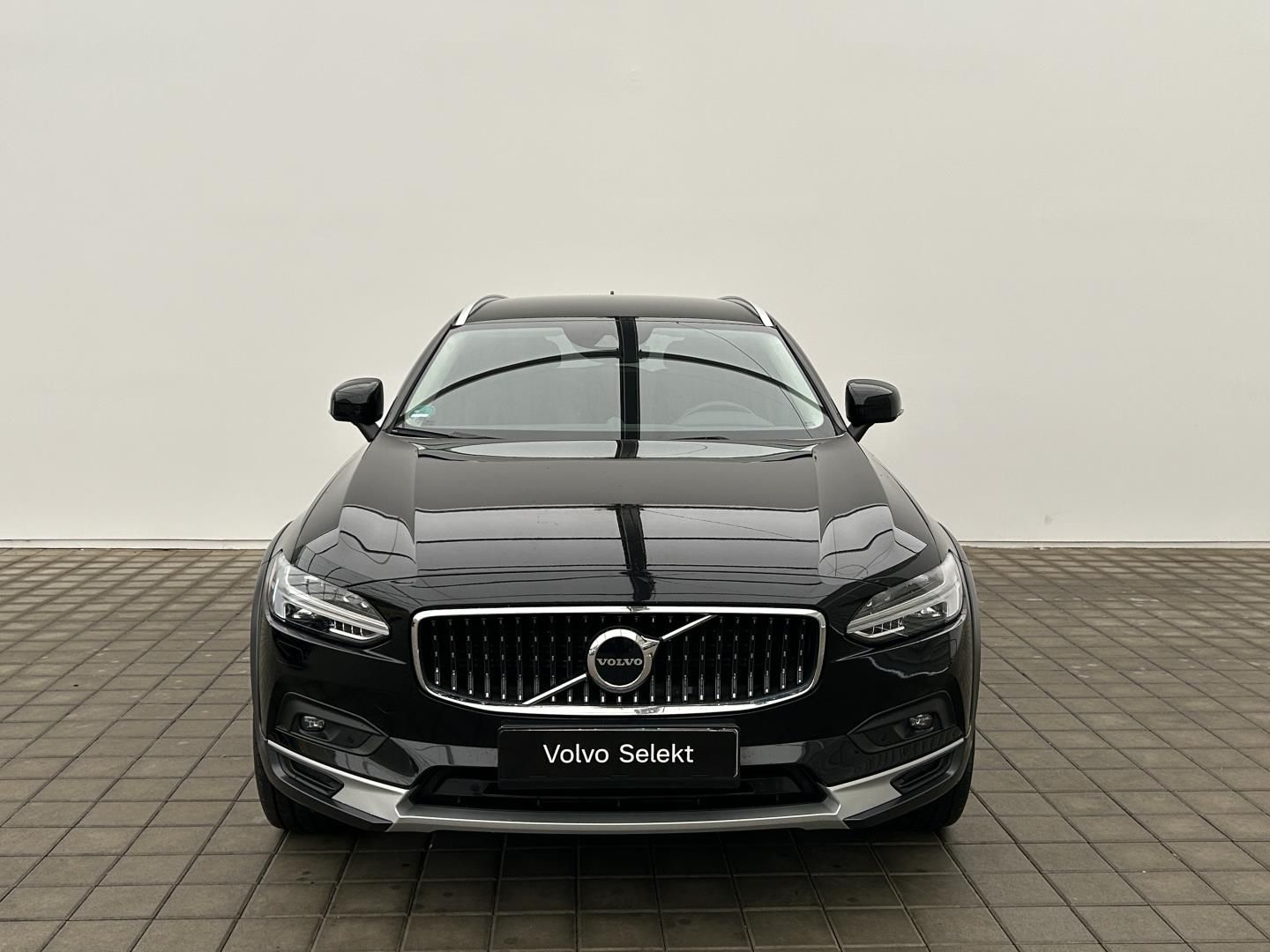 Volvo V90, 2.0B6 220kW 4x4  Cross Country - fotka 2