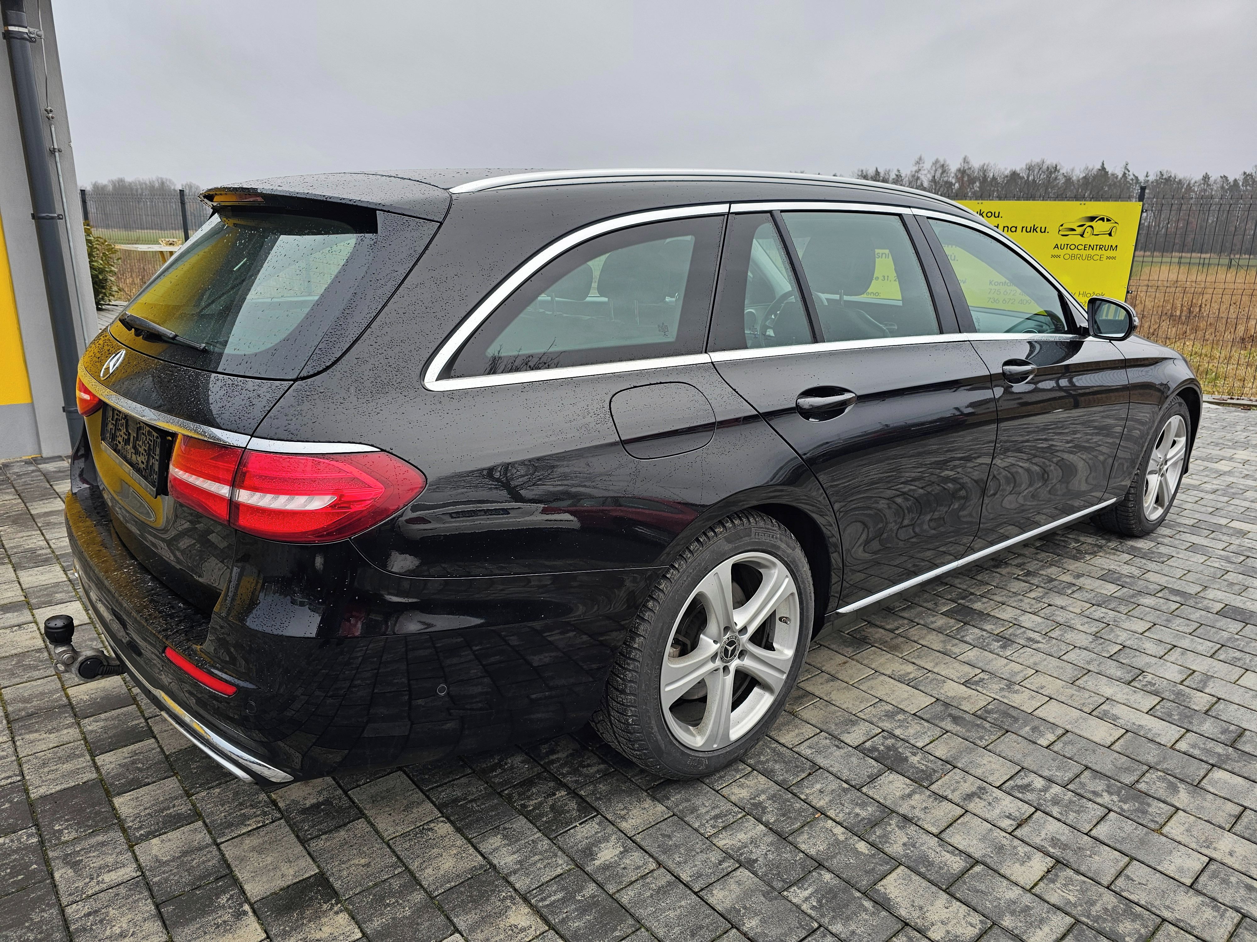 Mercedes-Benz Třídy E, E350 4matic 190kw, Avantgarde - fotka 5