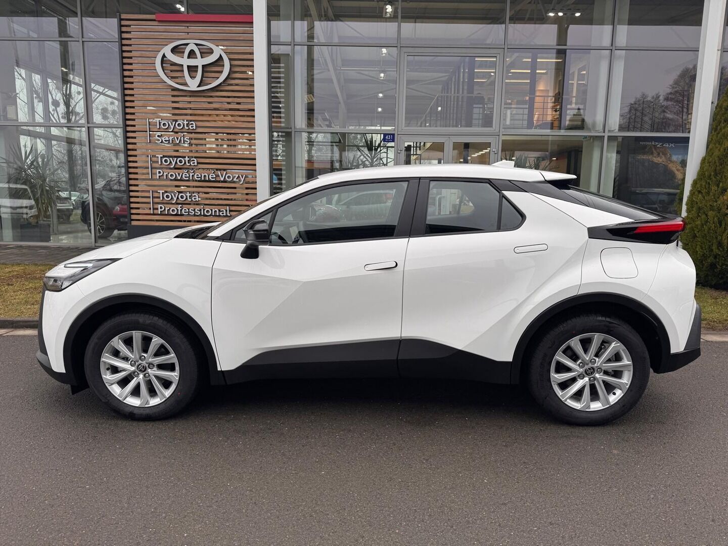 Toyota C-HR, 1.8 Comfort - fotka 5