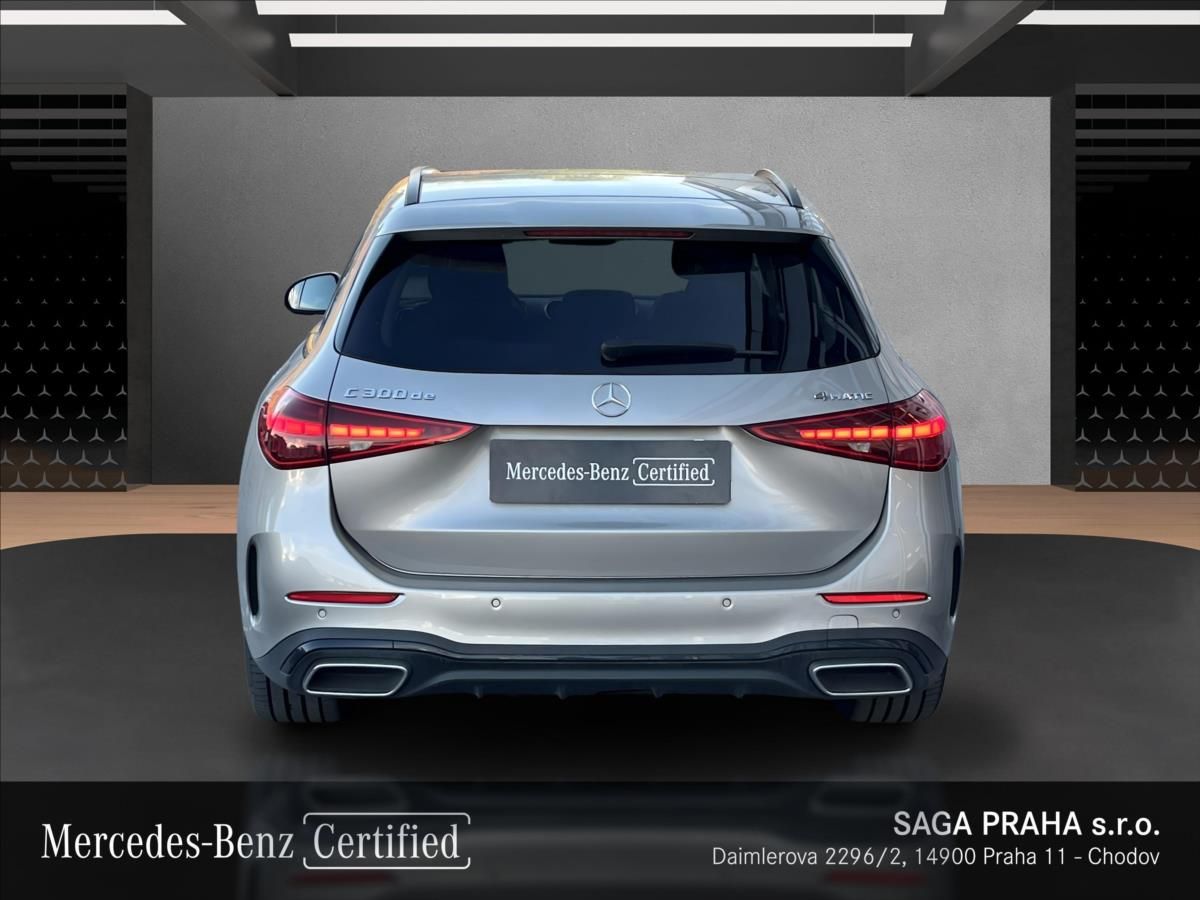 Mercedes-Benz Třídy C, C 300 de 4MATIC kombi - fotka 4