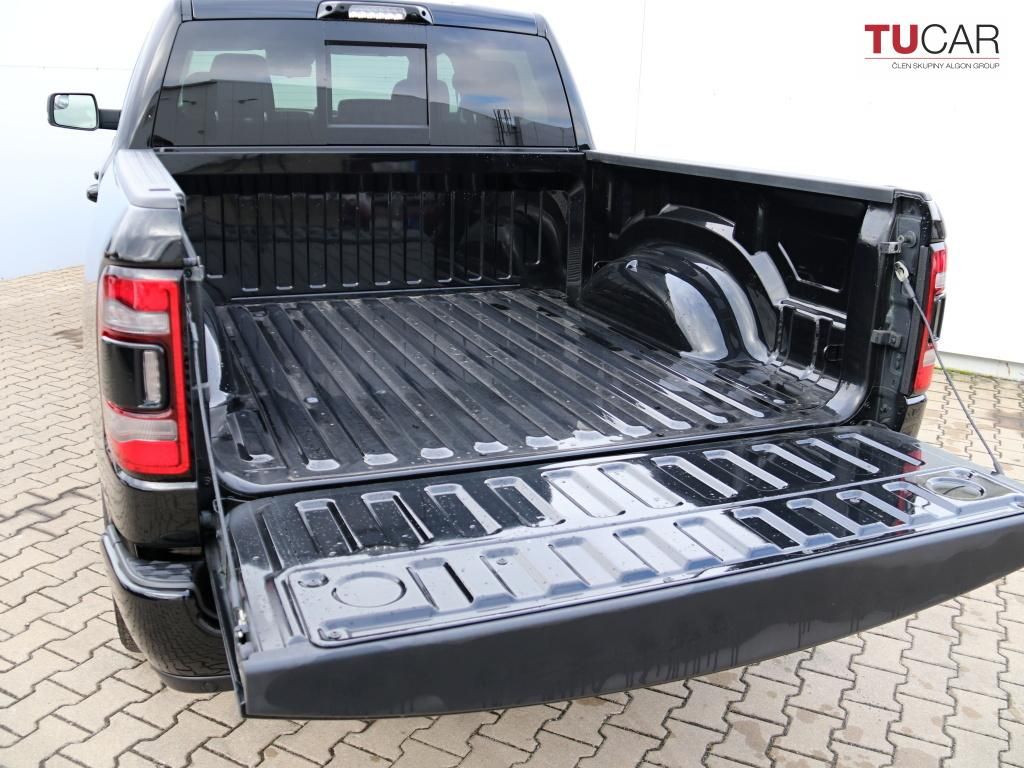 RAM 1500, Laramie 5.7 V8 HEMI E-Torque - fotka 6