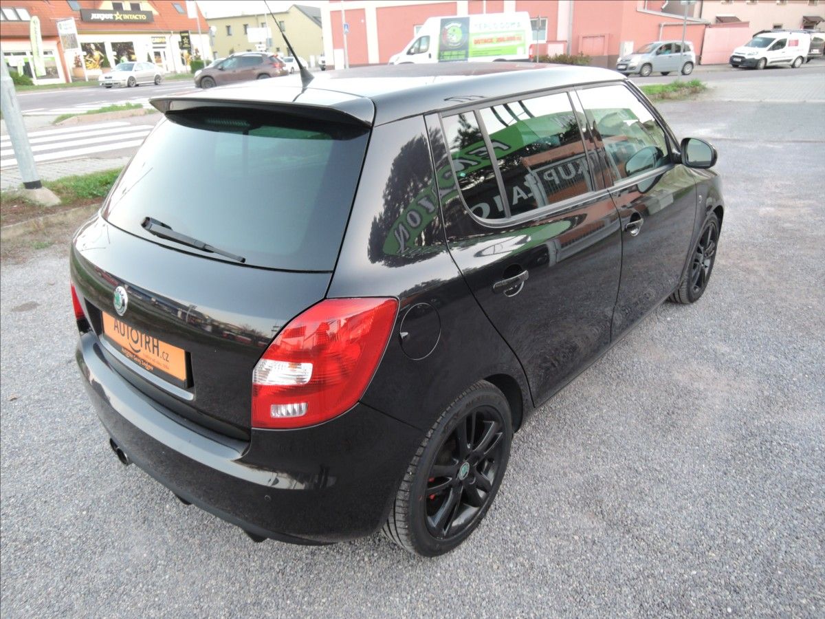 Škoda Fabia, 1,4 TSI RS DSG 180PS Servis - fotka 6
