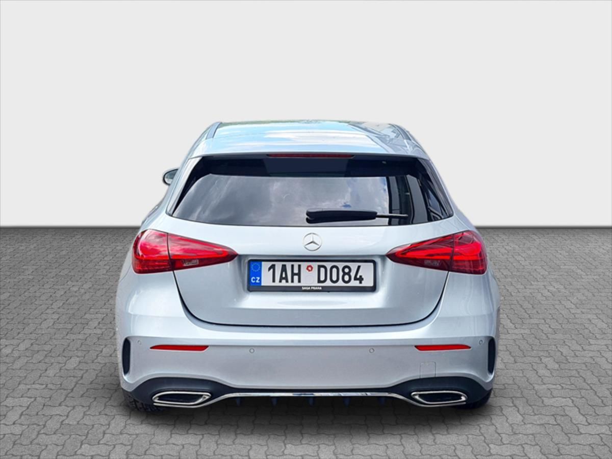 Mercedes-Benz Třídy A, A 200d AMG Style Edition - fotka 4