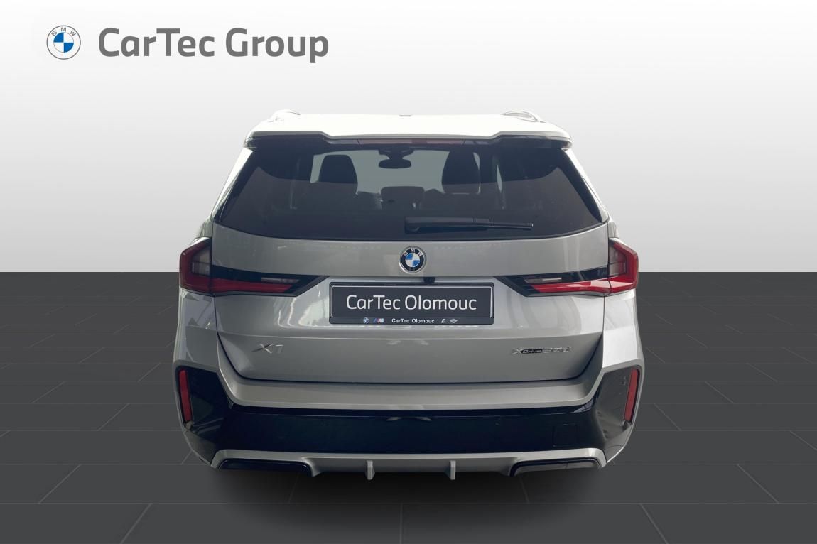 BMW X1, xDrive20d - fotka 4
