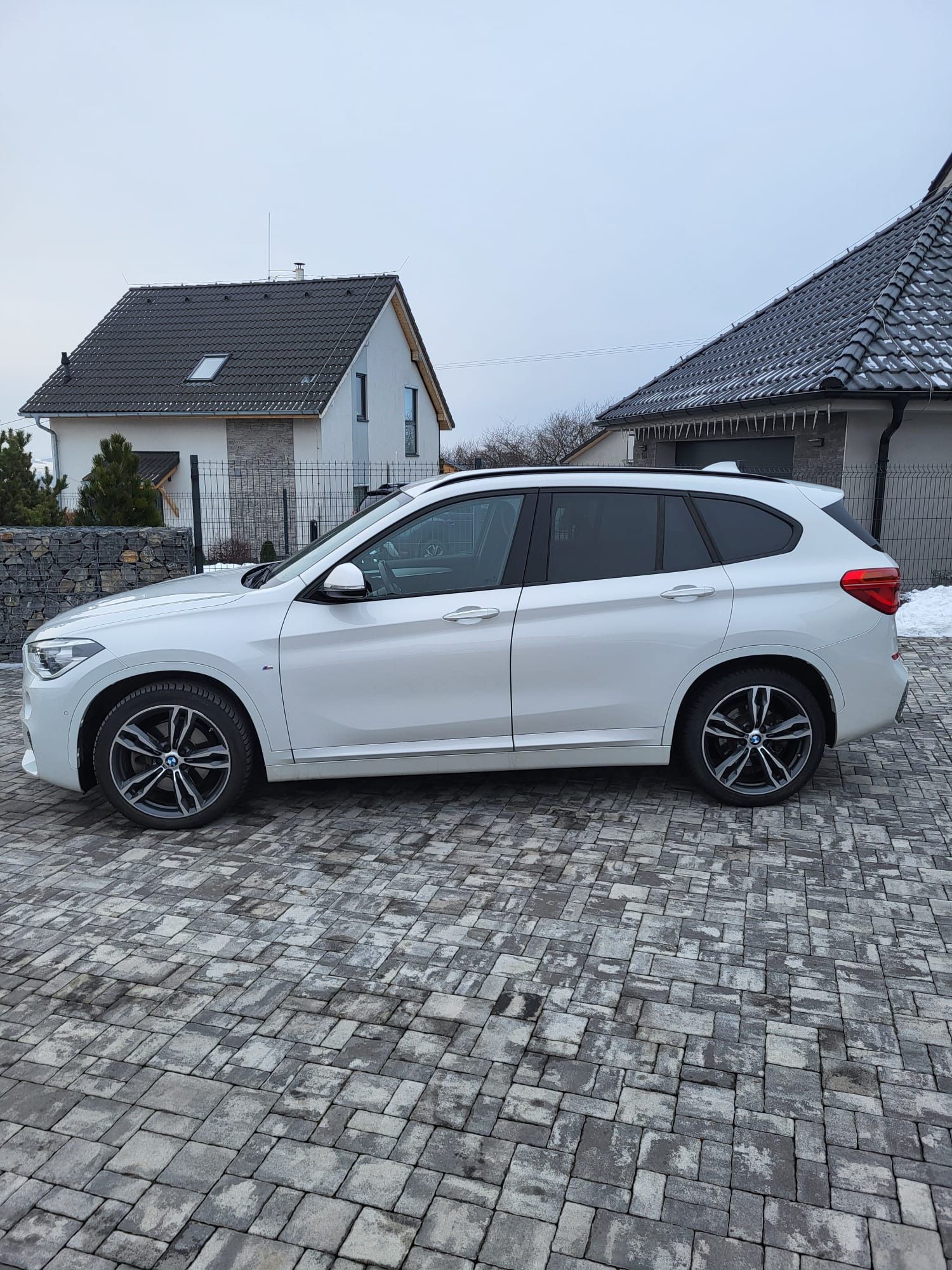 BMW X1, BMW X1, XDRIVE 20i - fotka 2