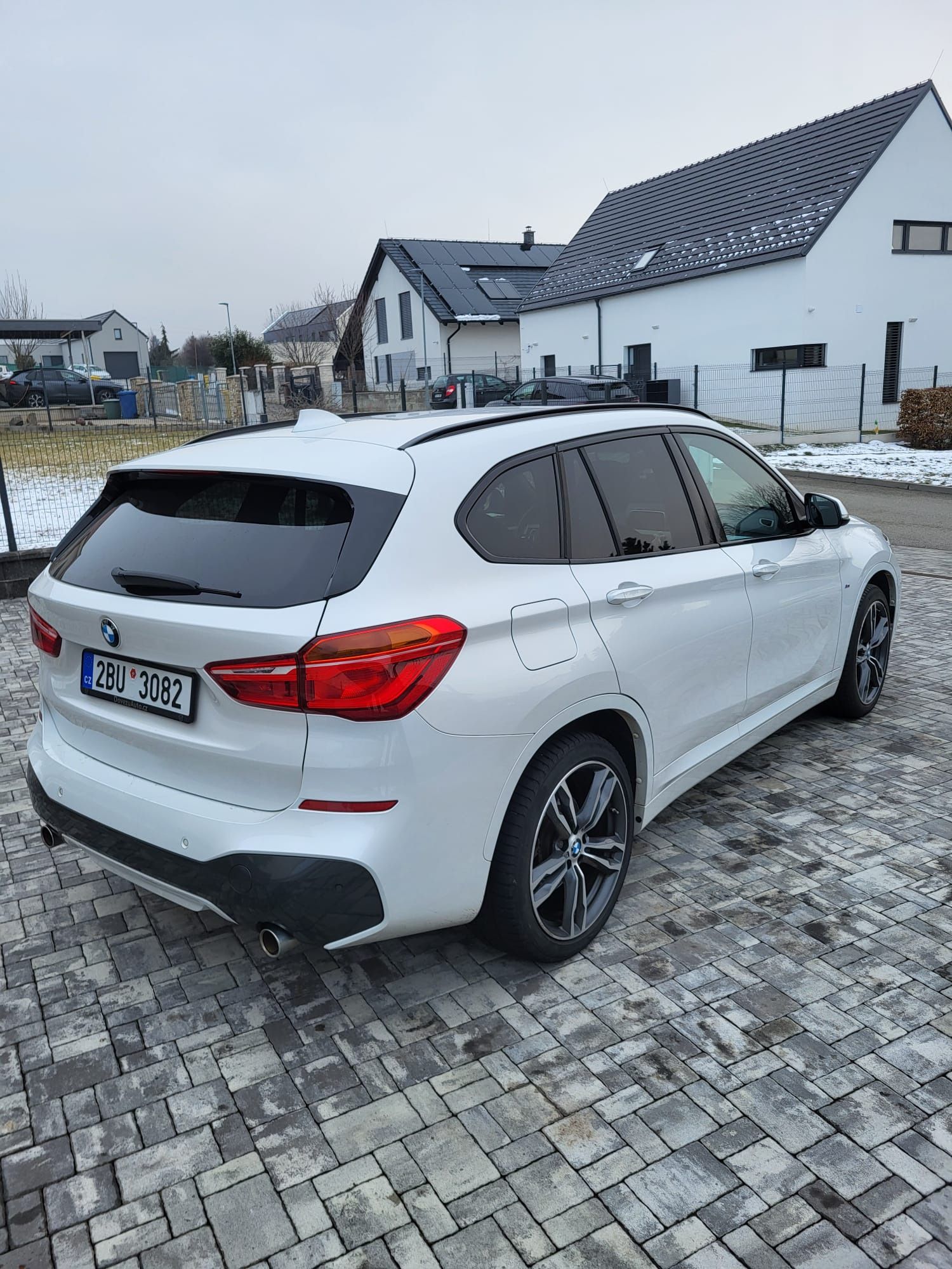 BMW X1, BMW X1, XDRIVE 20i - fotka 3