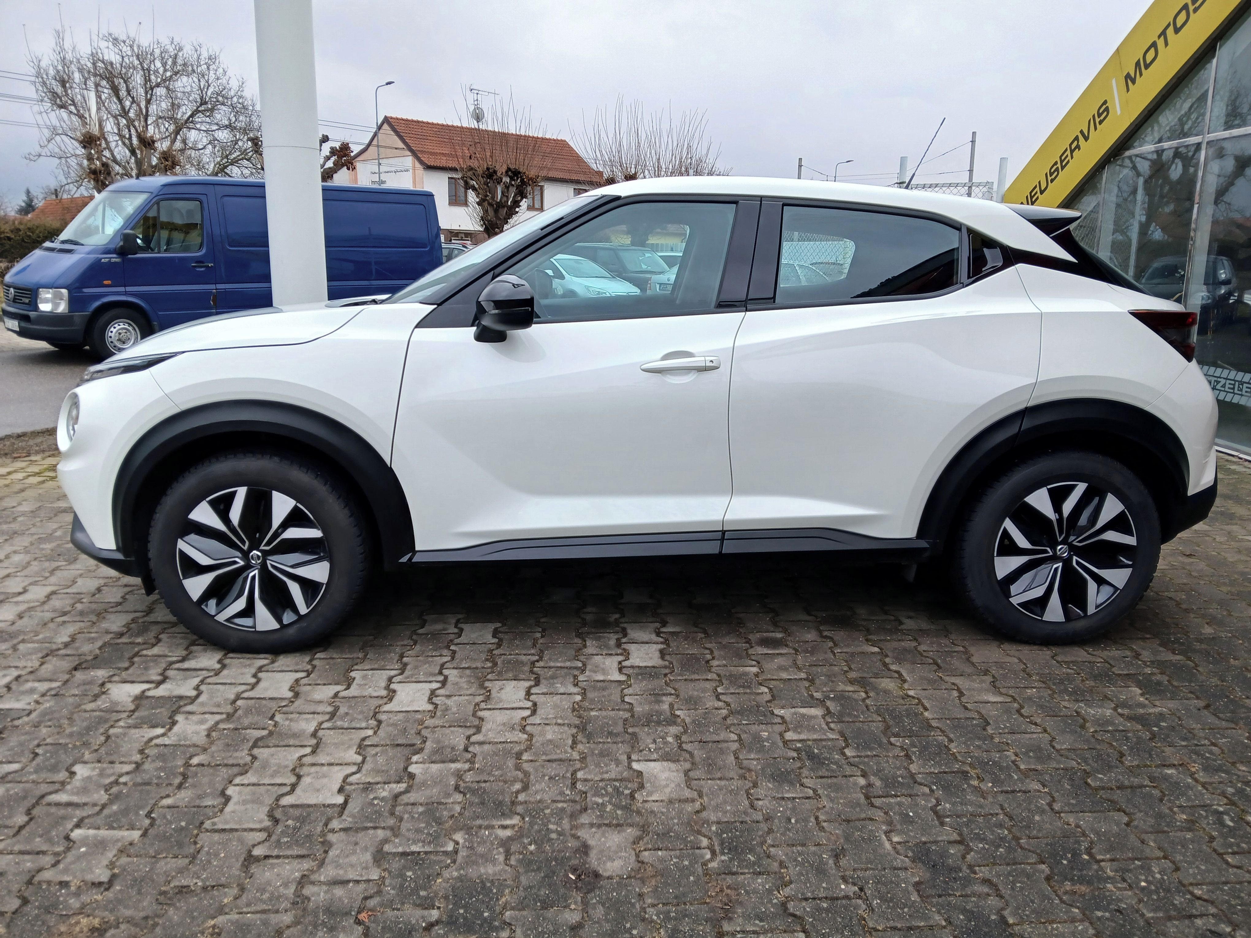 Nissan Juke, 1.0 DIG-T, 84kW, původ ČR - fotka 2